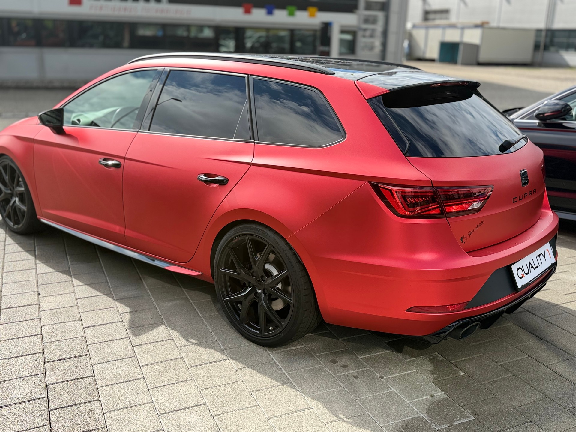 SEAT Leon ST 2.0 TSI Swiss Cupra 300 4 Drive DSG-image-20