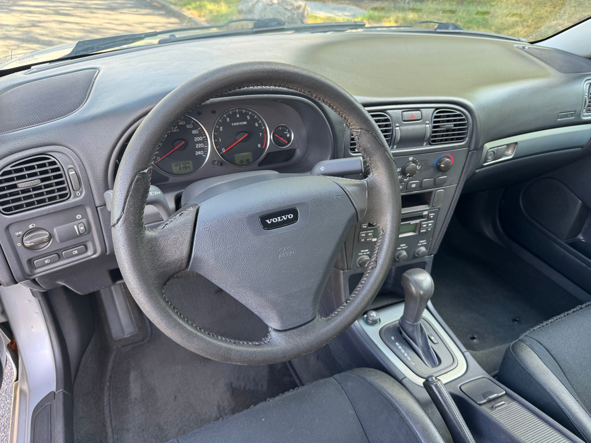 VOLVO S40 1.8-image-12