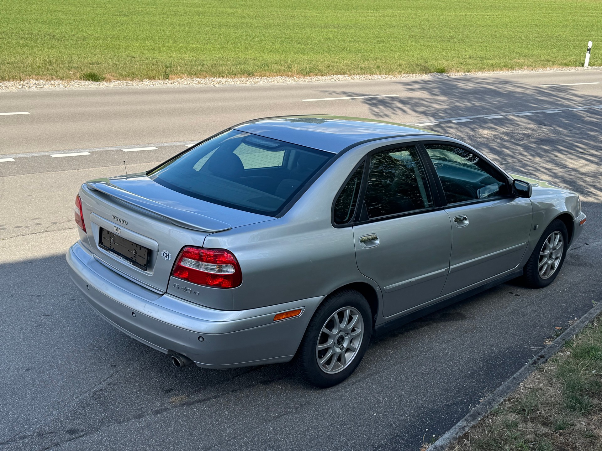 VOLVO S40 1.8-image-3