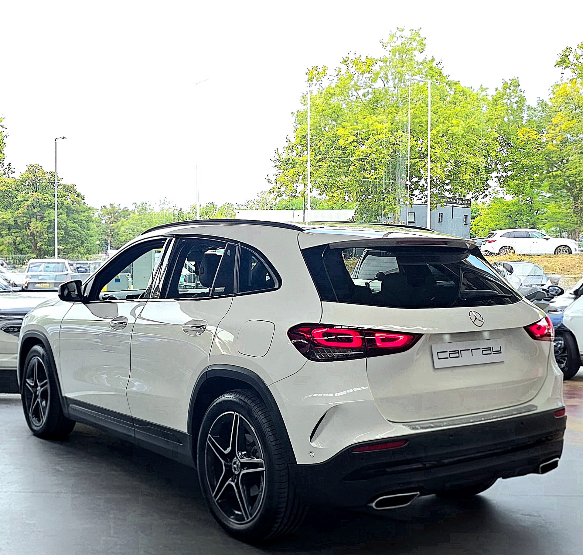 MERCEDES-BENZ GLA 200d 4Matic AMG Line 8G-DCT-image-3