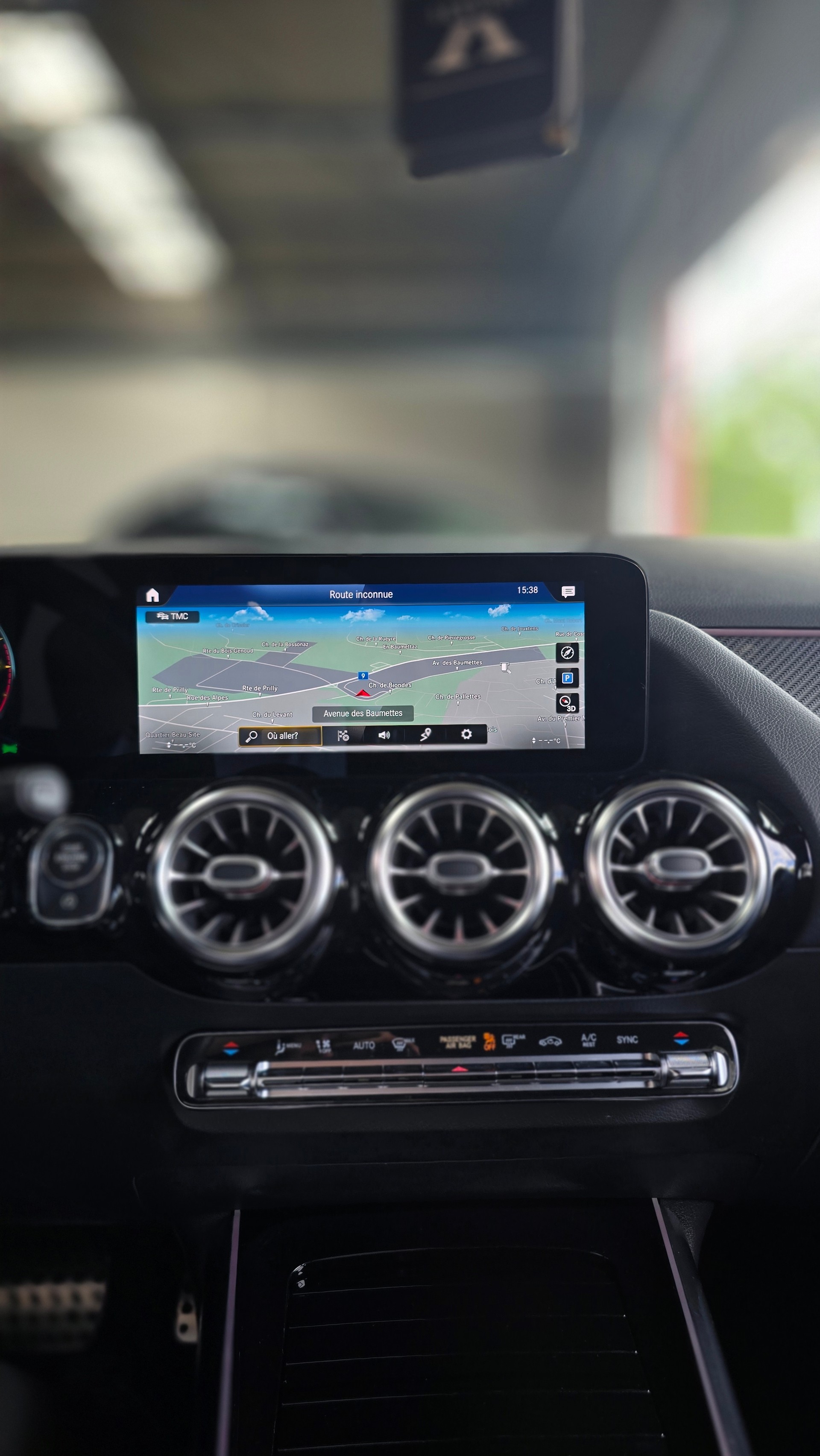 MERCEDES-BENZ GLA 200d 4Matic AMG Line 8G-DCT-image-22