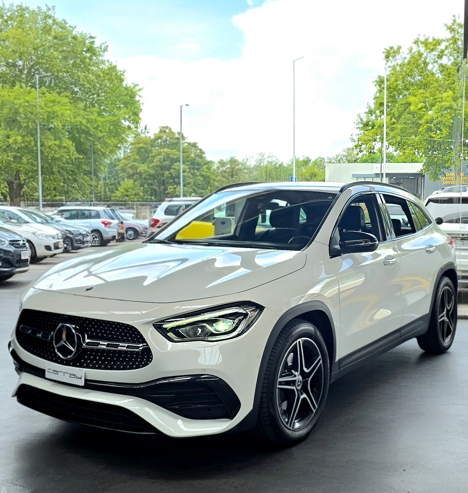 MERCEDES-BENZ GLA 200d 4Matic AMG Line 8G-DCT-image-0