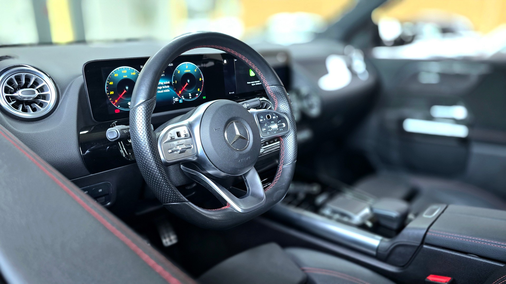 MERCEDES-BENZ GLA 200d 4Matic AMG Line 8G-DCT-image-17