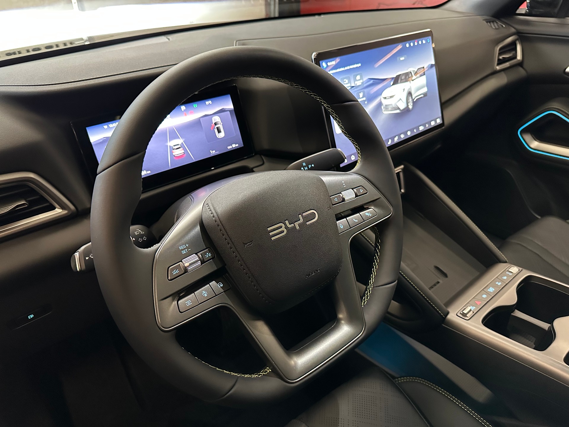 BYD Atto 2 DM-i Boost-image-25