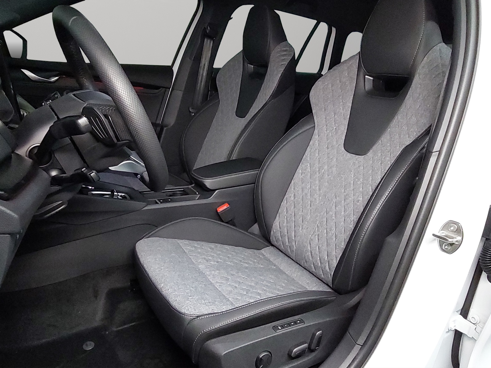 SKODA Octavia Combi 2.0 TSI DSG Dynamic 4x4-image-5