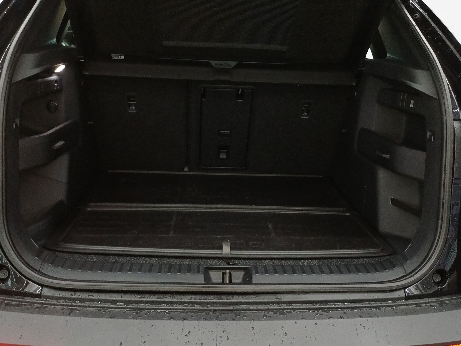 SKODA Elroq 85x Sportline 4x4-image-12