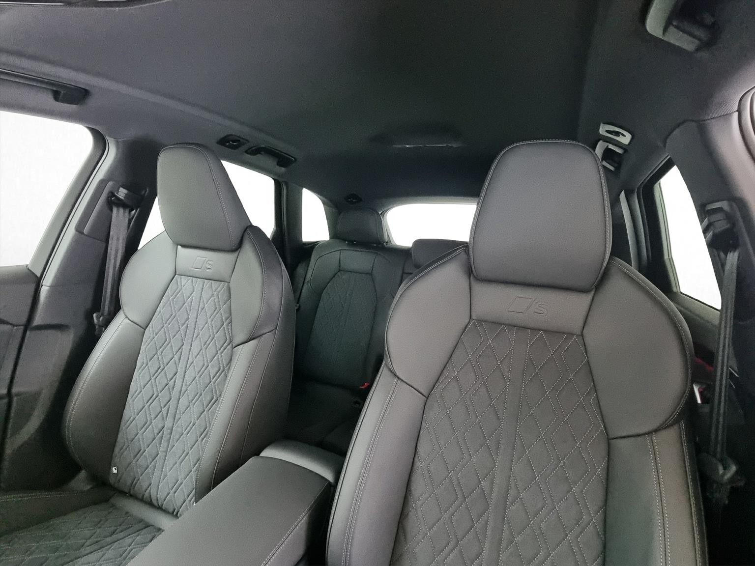 AUDI SQ5 TFSI quattro S-tronic-image-12