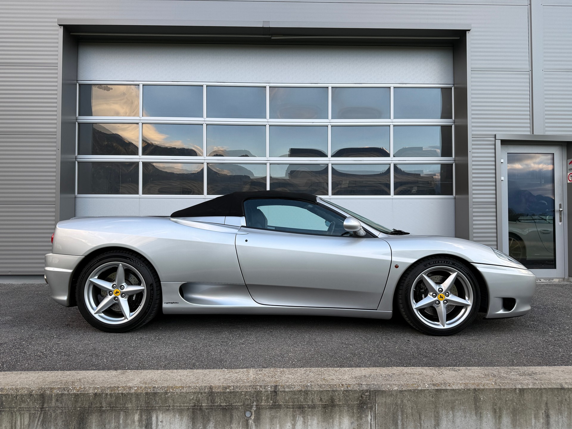 FERRARI F360 Spider - Handschalter-image-1