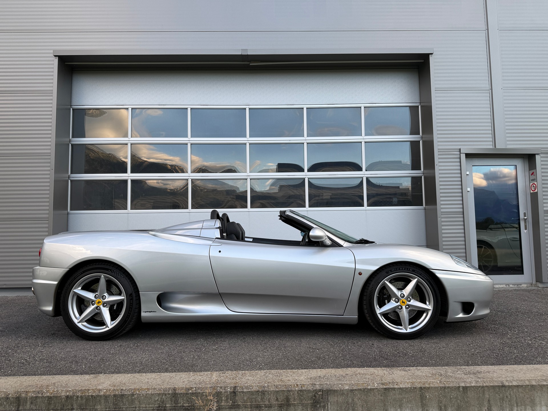 FERRARI F360 Spider - Handschalter-image-0
