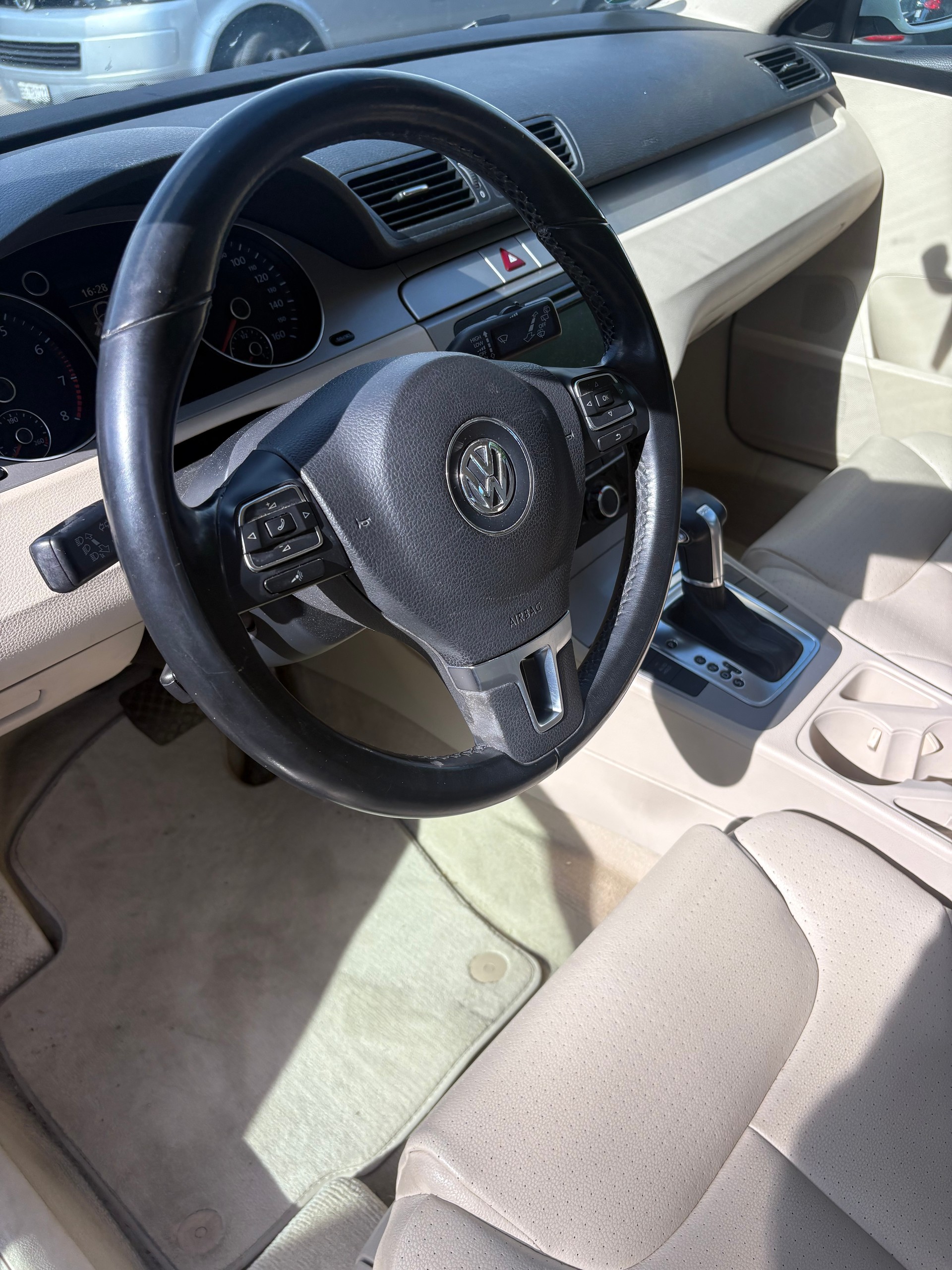 VW Passat Variant 2.0T FSI Highline DSG-image-10