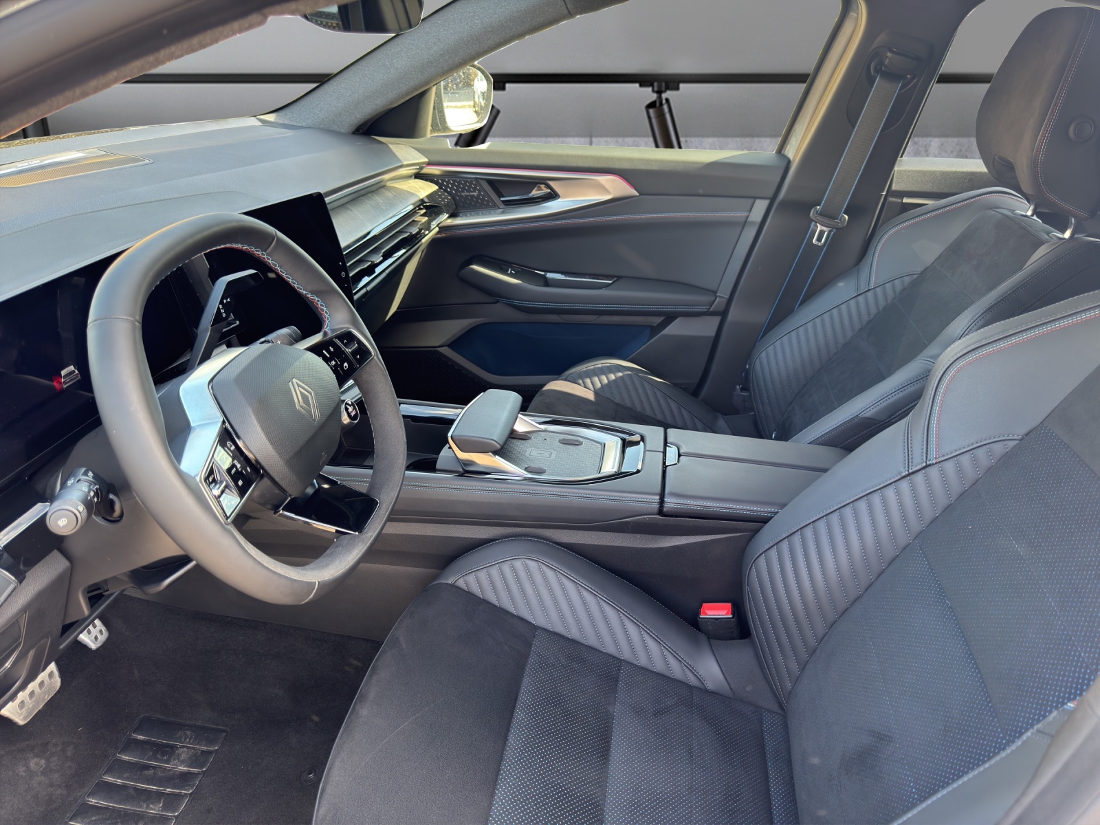 RENAULT Rafale 1.2 E-Tech Hybrid 200 Esprit Alpine-image-5
