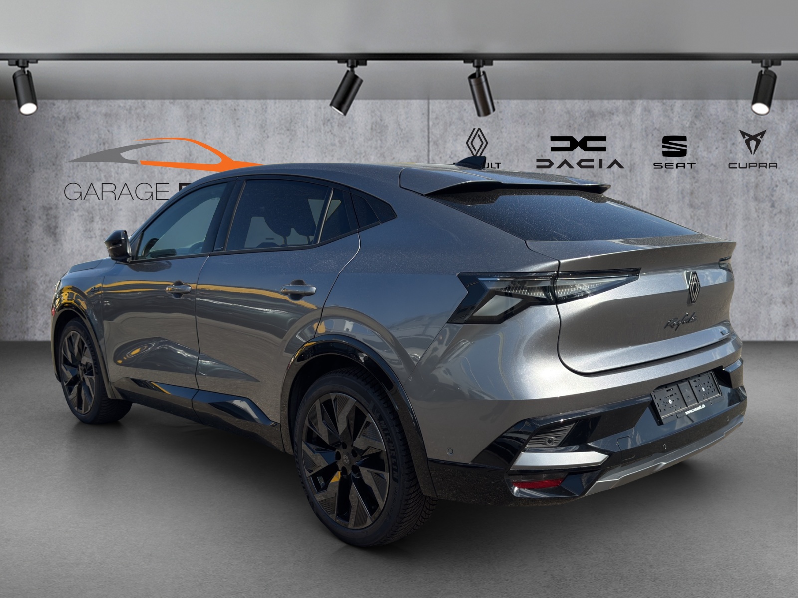 RENAULT Rafale 1.2 E-Tech Hybrid 200 Esprit Alpine-showroom-element-3