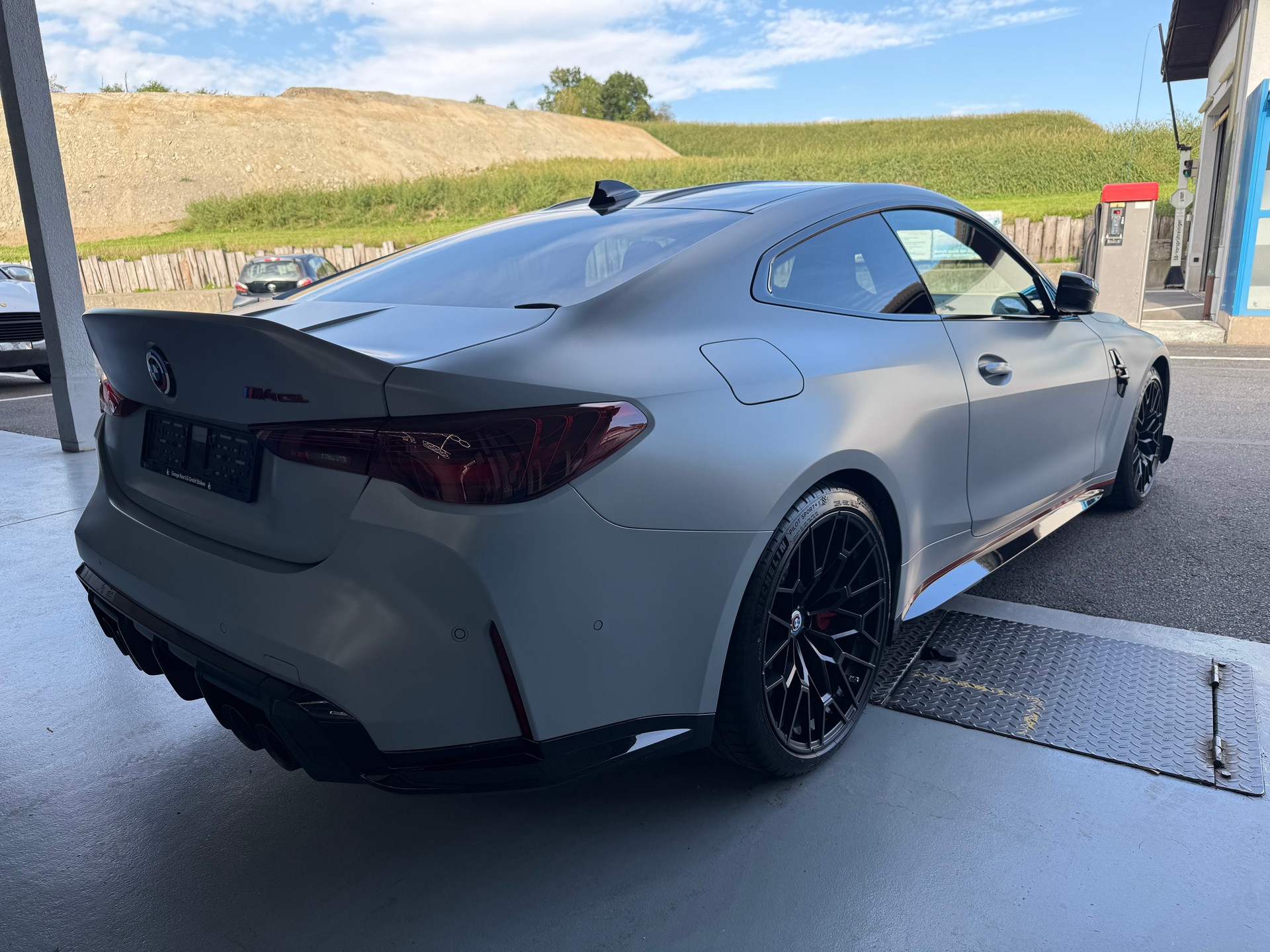 BMW M4 CSL Coupé-image-11