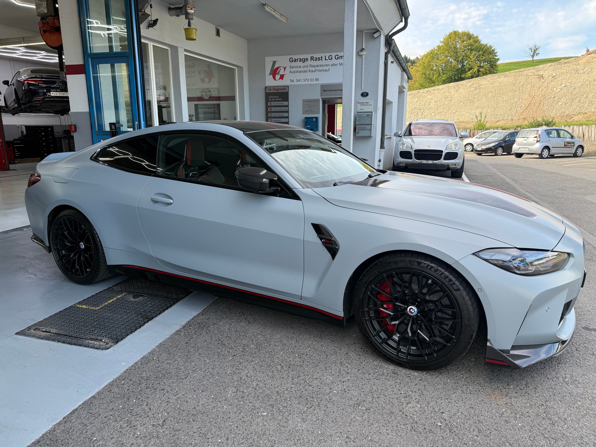BMW M4 CSL Coupé-image-12