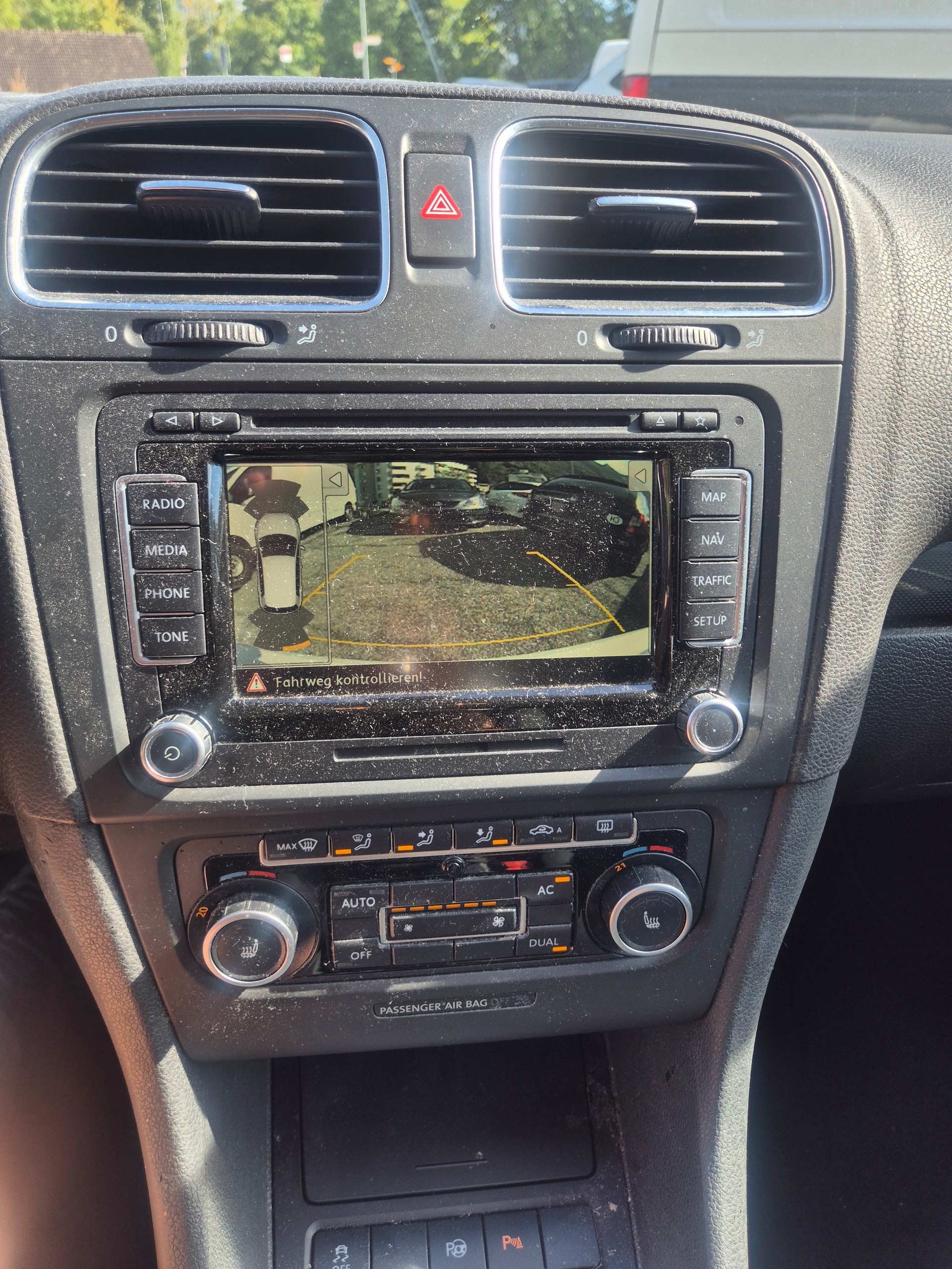VW Golf 1.4 TSI Team DSG-image-8