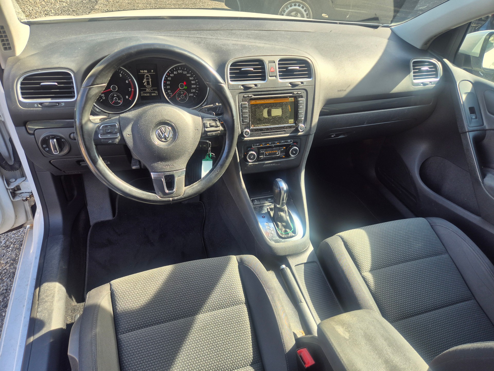 VW Golf 1.4 TSI Team DSG-image-6