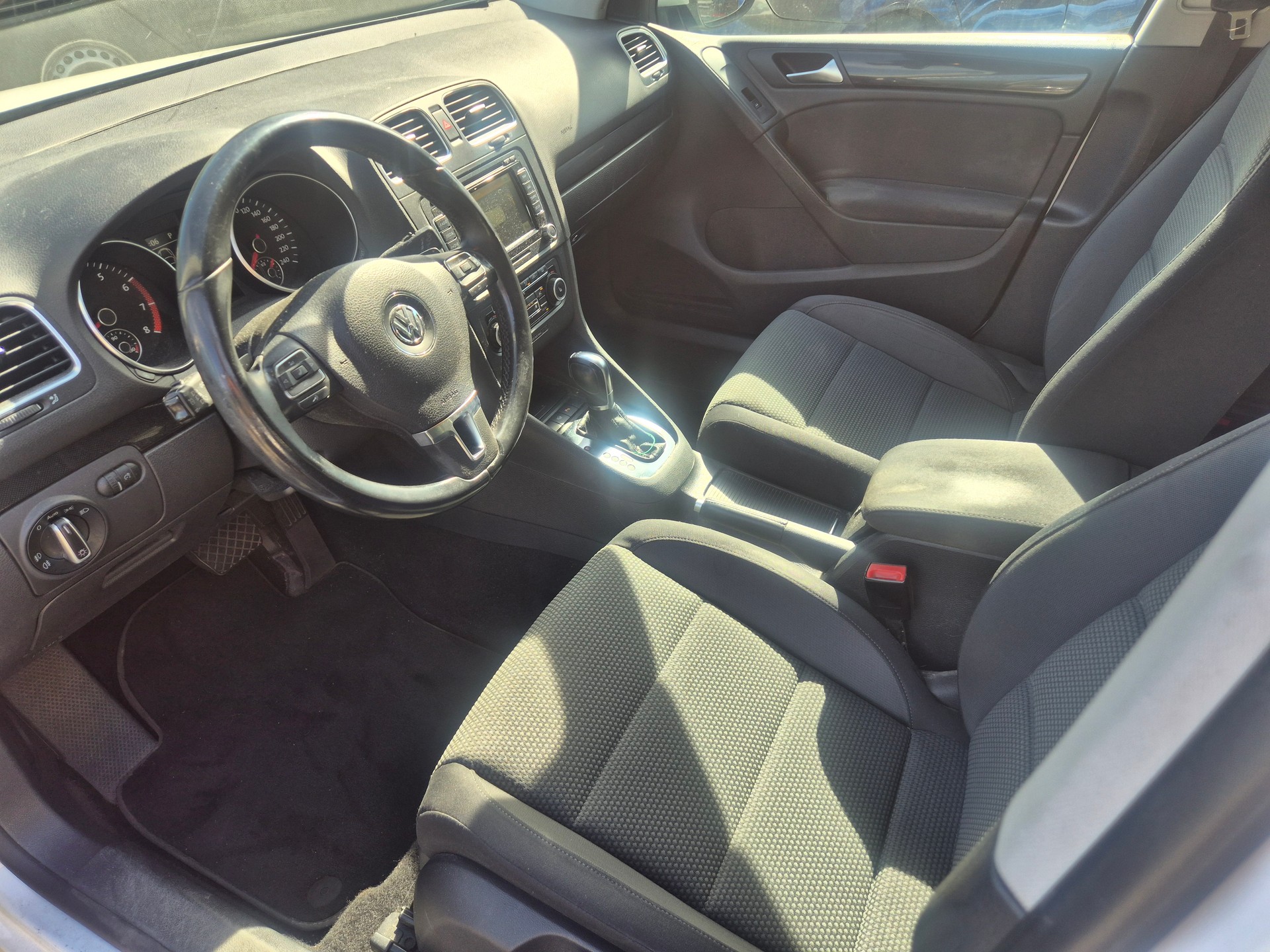 VW Golf 1.4 TSI Team DSG-image-5