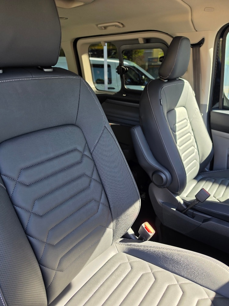 FORD Tourneo Bus 340 L1H1 PHEV TitaniumX-image-7