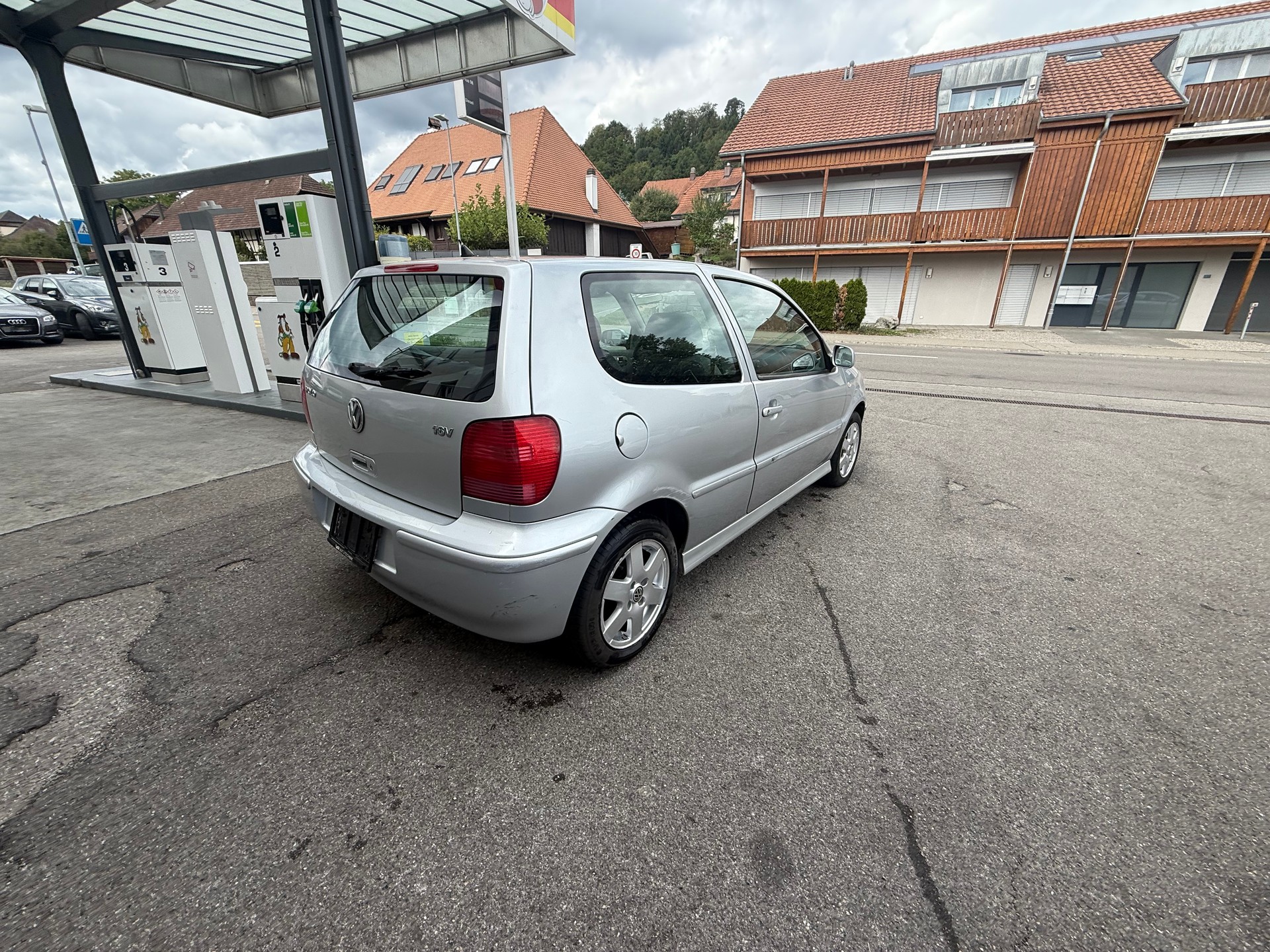 VW Polo 100 Highline-image-2