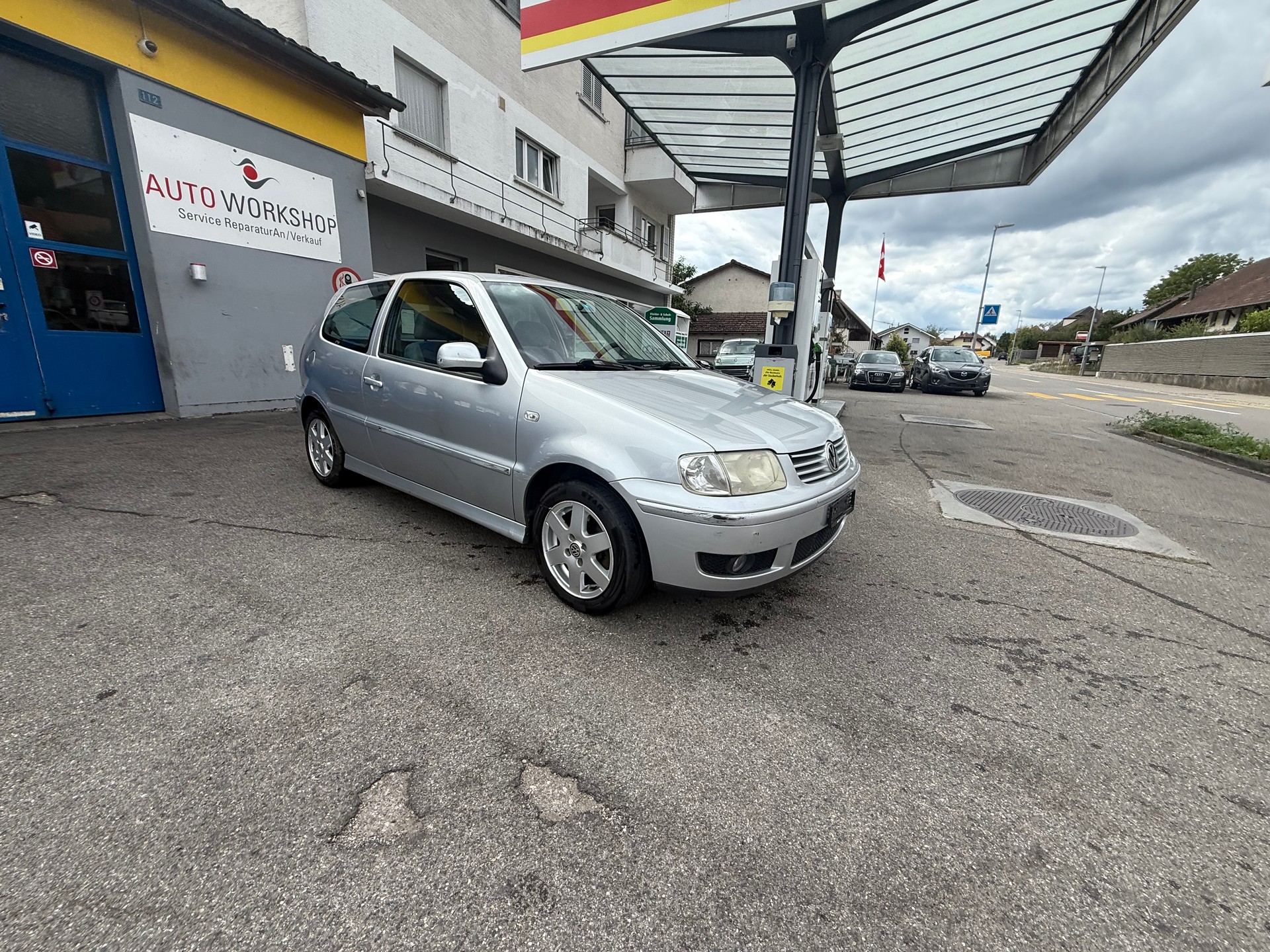 VW Polo 100 Highline-image-0