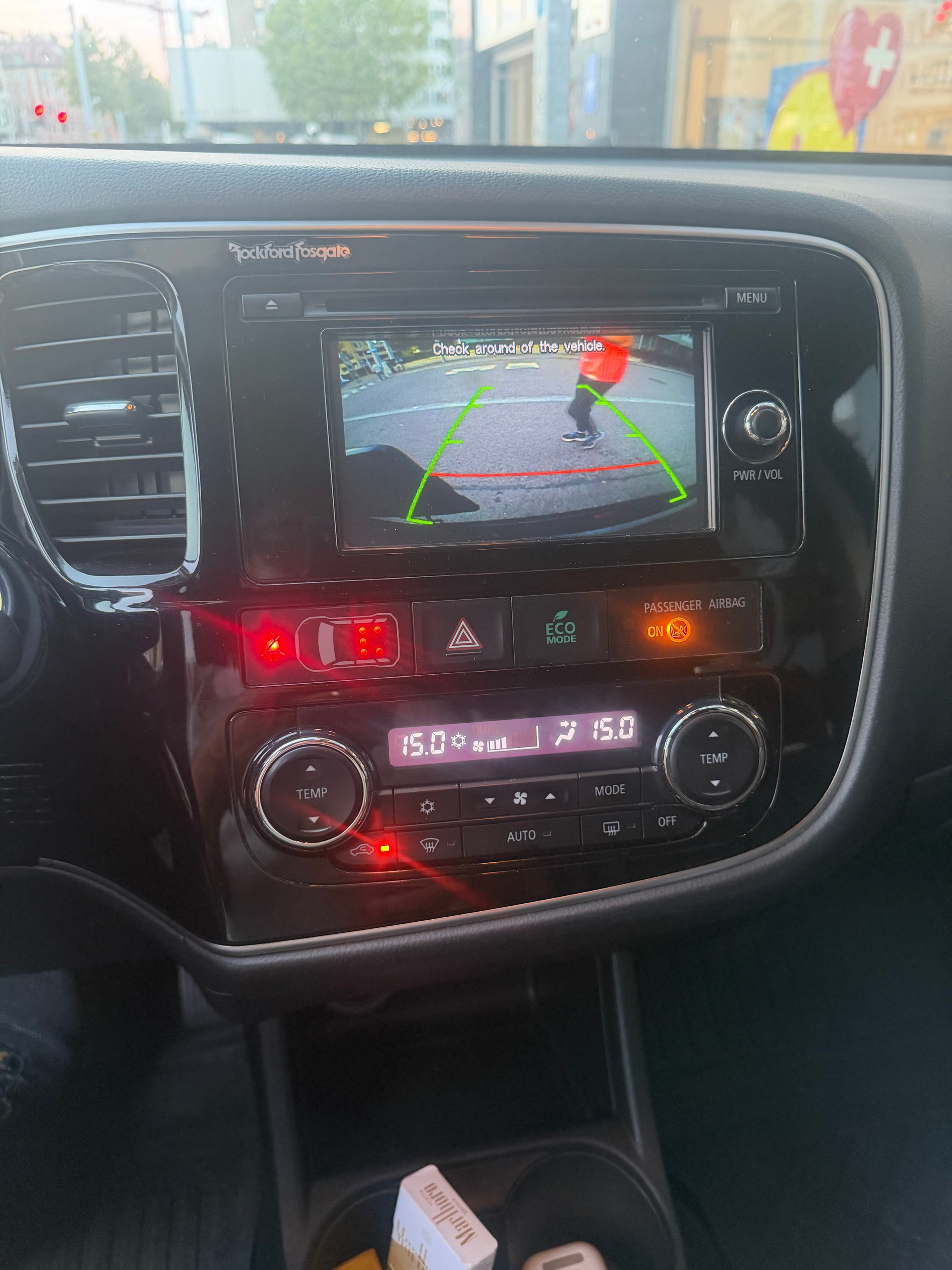 MITSUBISHI Outlander 2.2 DID 7 Plätze Navigator Safety 4WD Automatic-image-9