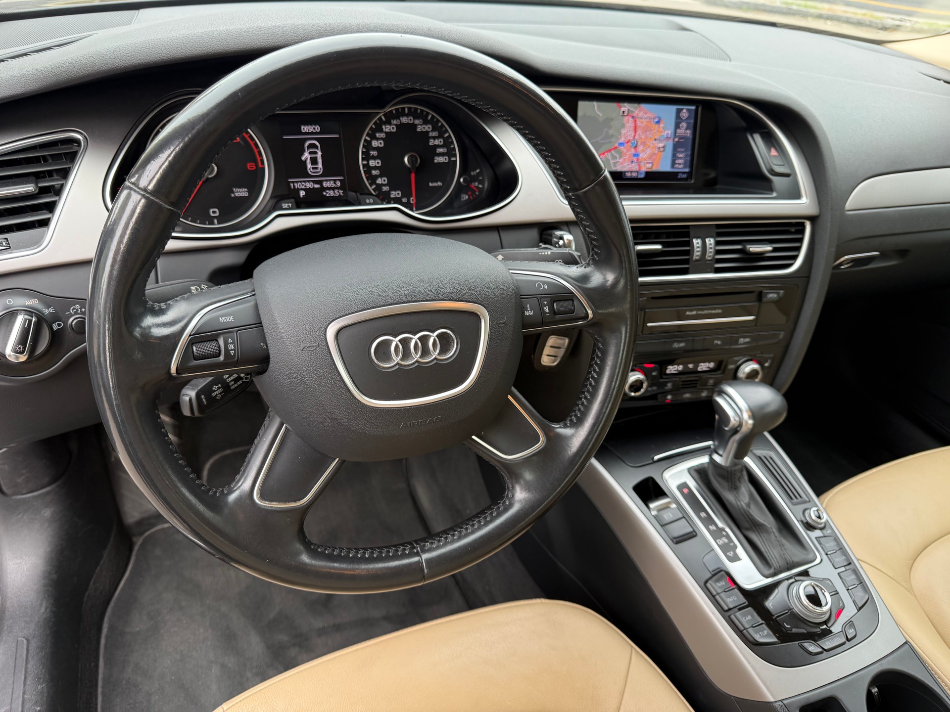 AUDI A4 Limousine 2.0 TDI multitronic-image-11