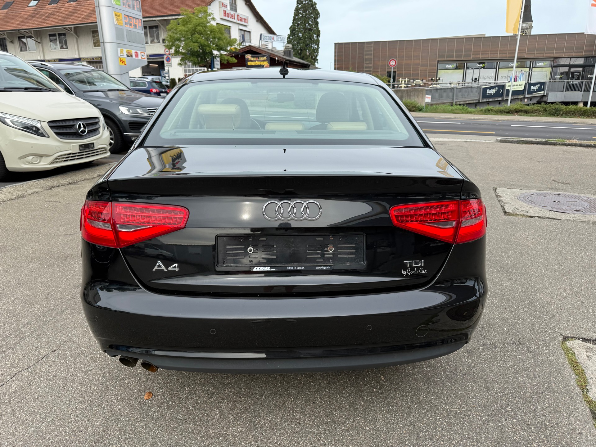 AUDI A4 Limousine 2.0 TDI multitronic-image-3