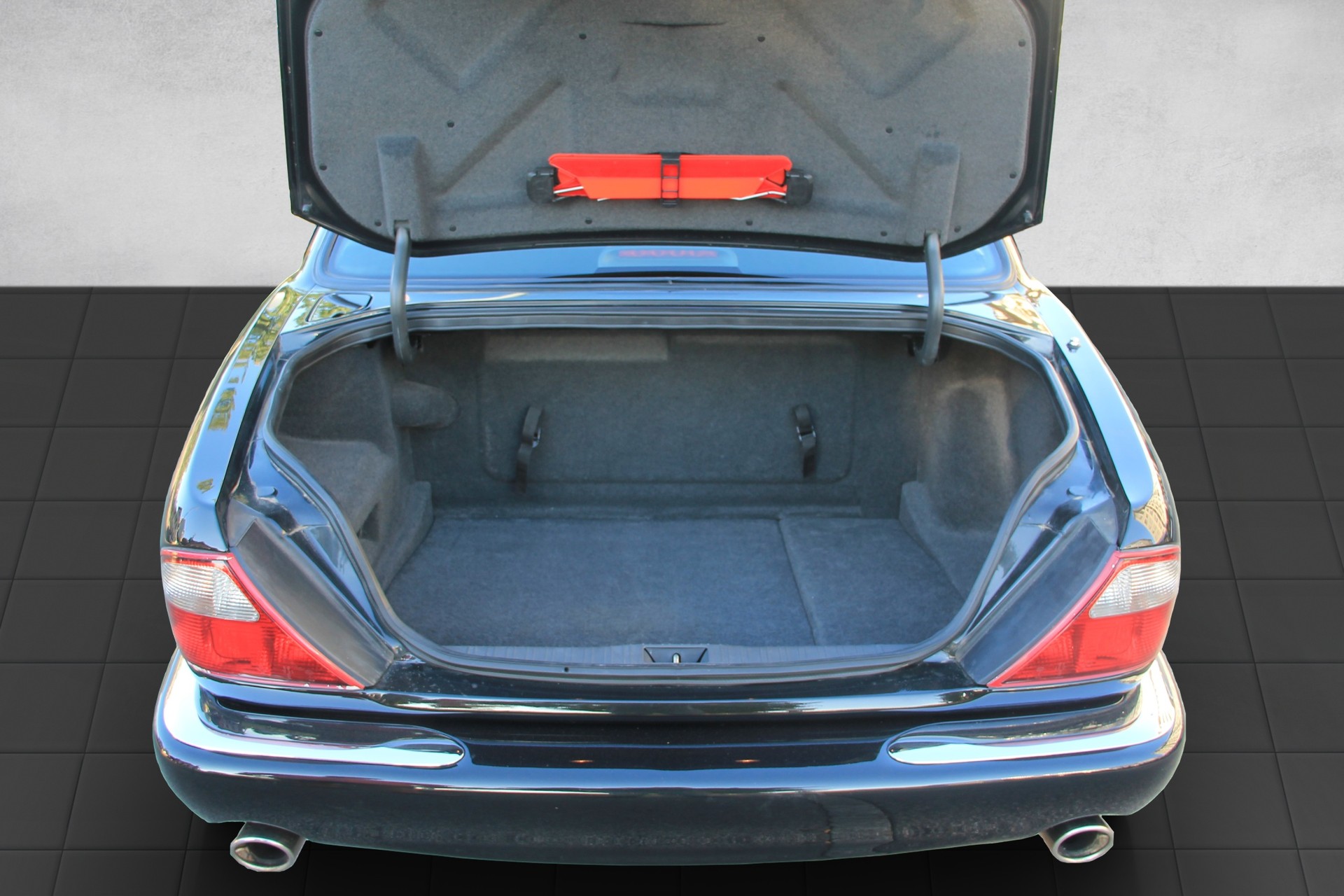 JAGUAR XJR 4.0 V8 S/C-image-9