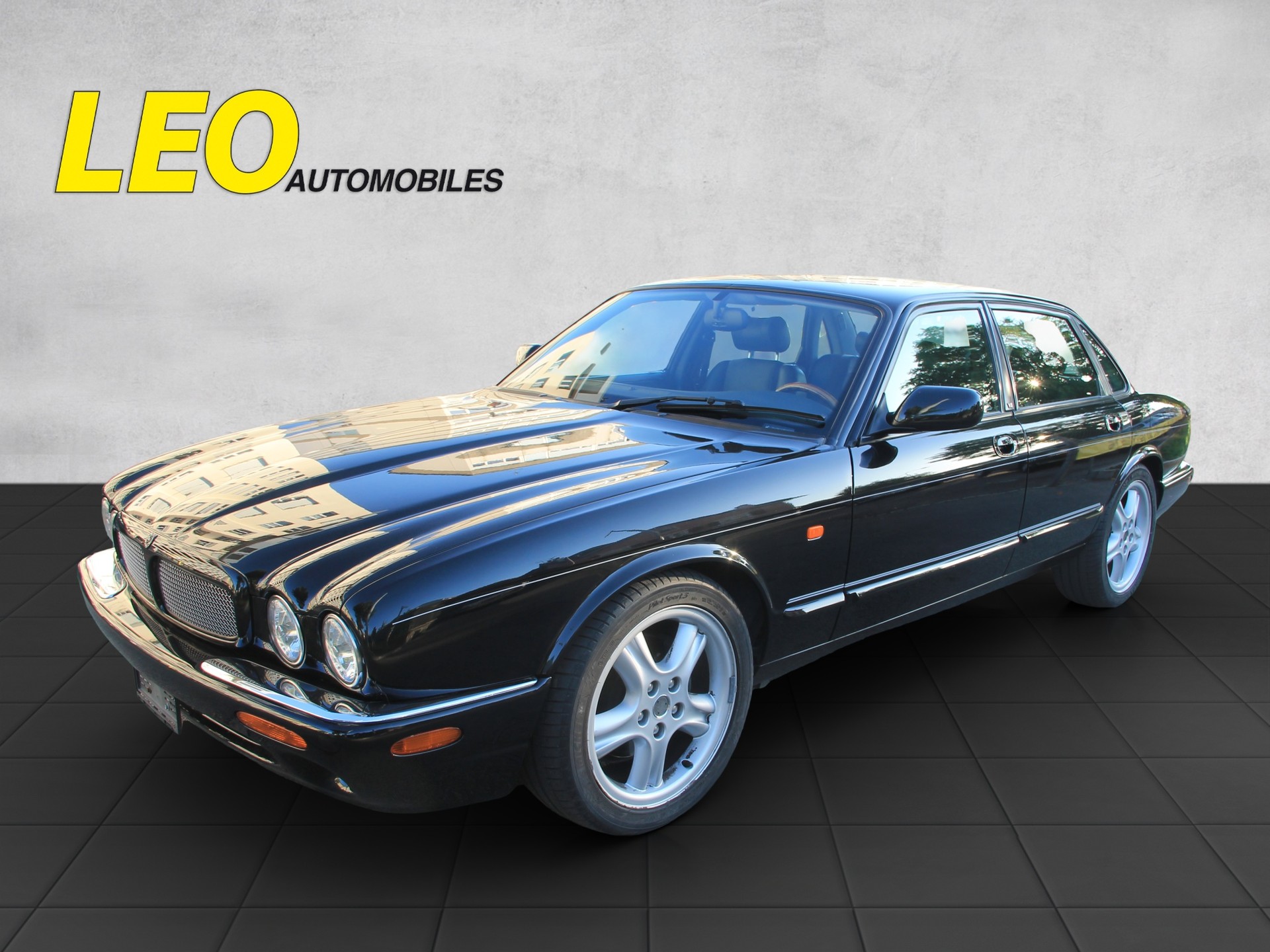 JAGUAR XJR 4.0 V8 S/C-image-1