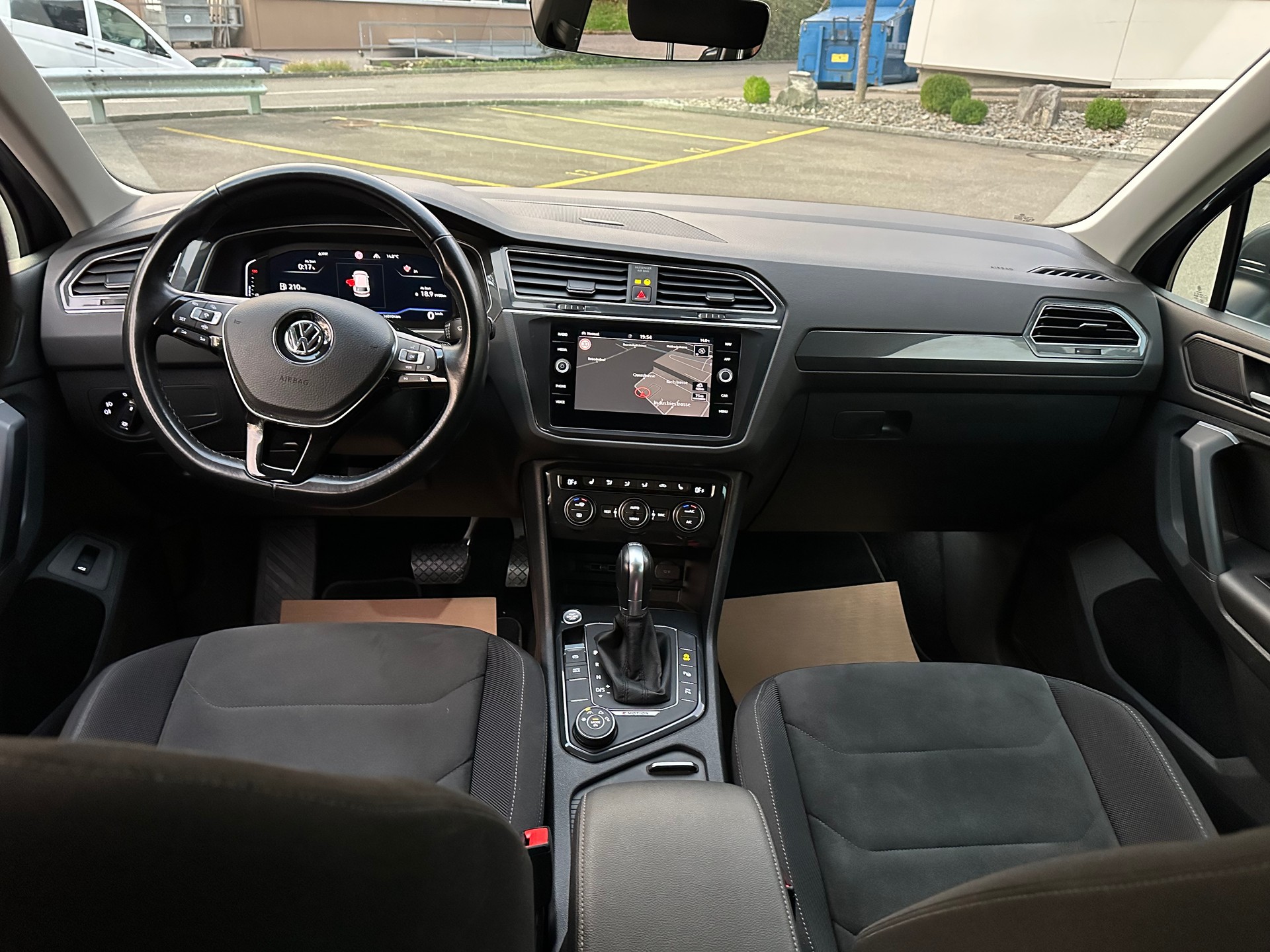 VW Tiguan 2.0 TDI SCR Highline 4Motion DSG-image-10
