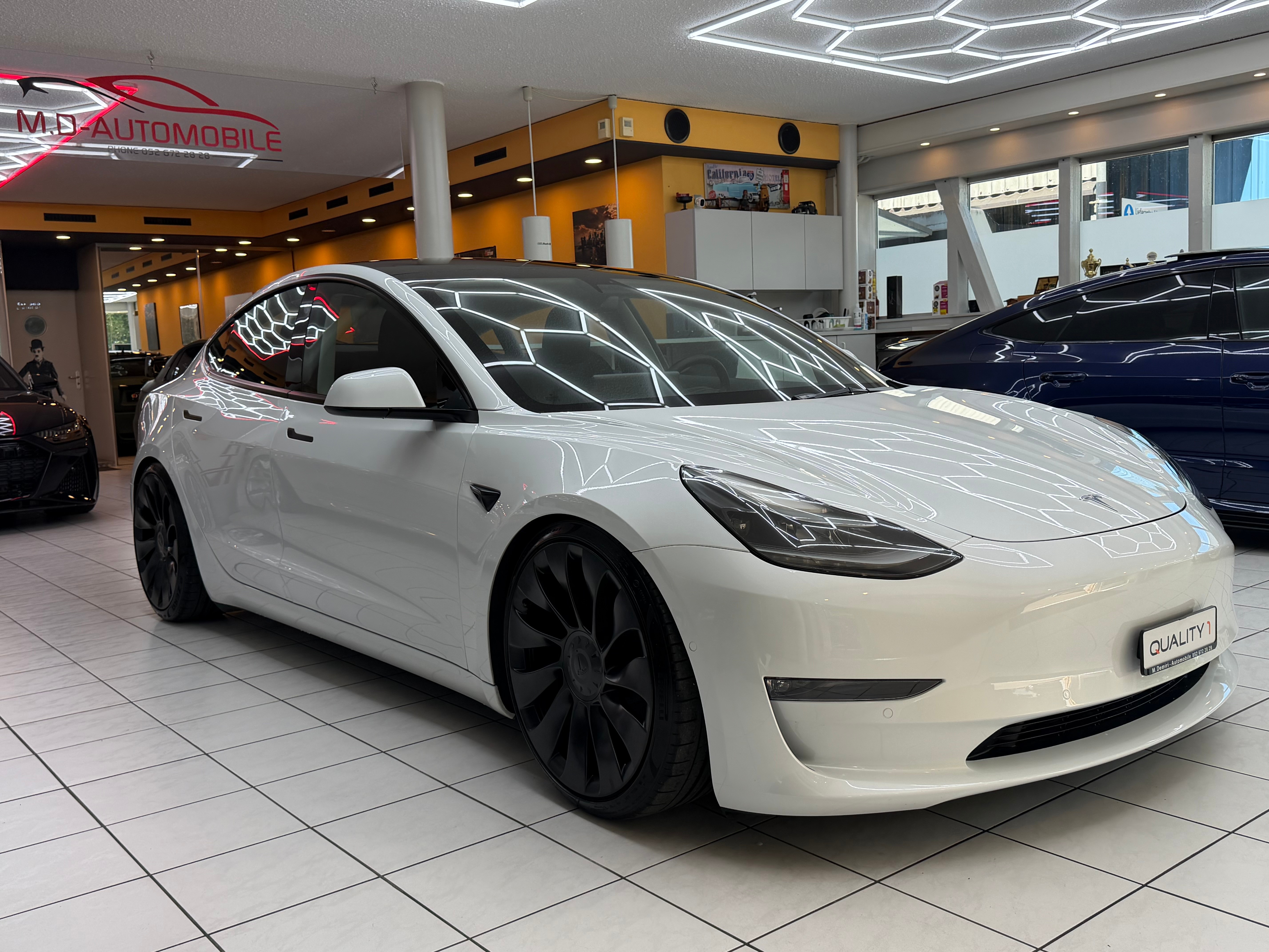TESLA Model 3 Performance D — slika 1