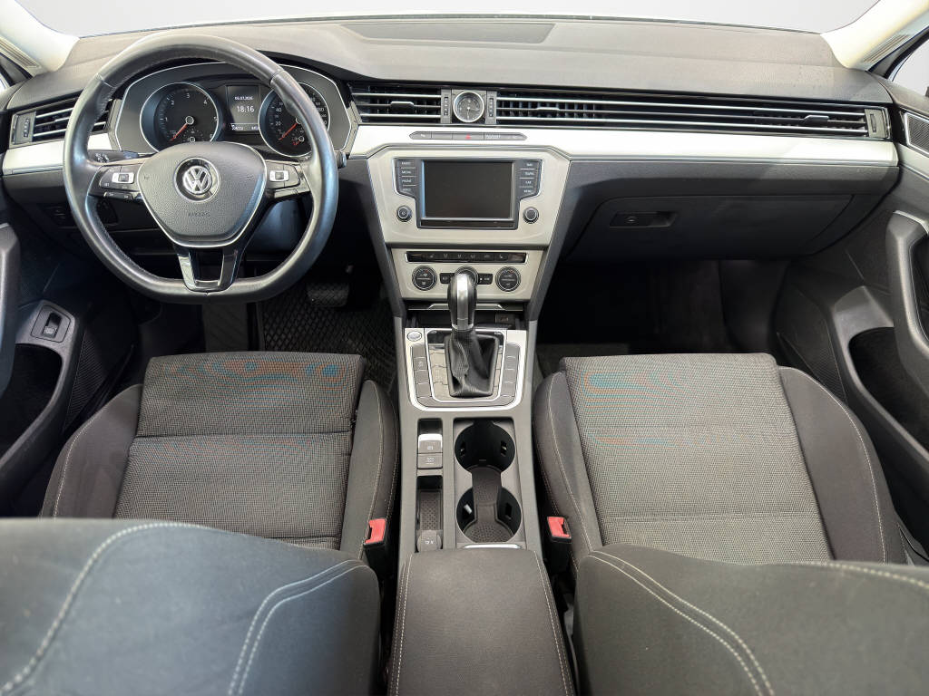 VW Passat Variant 2.0 TDI 150 Comfortline D-image-13