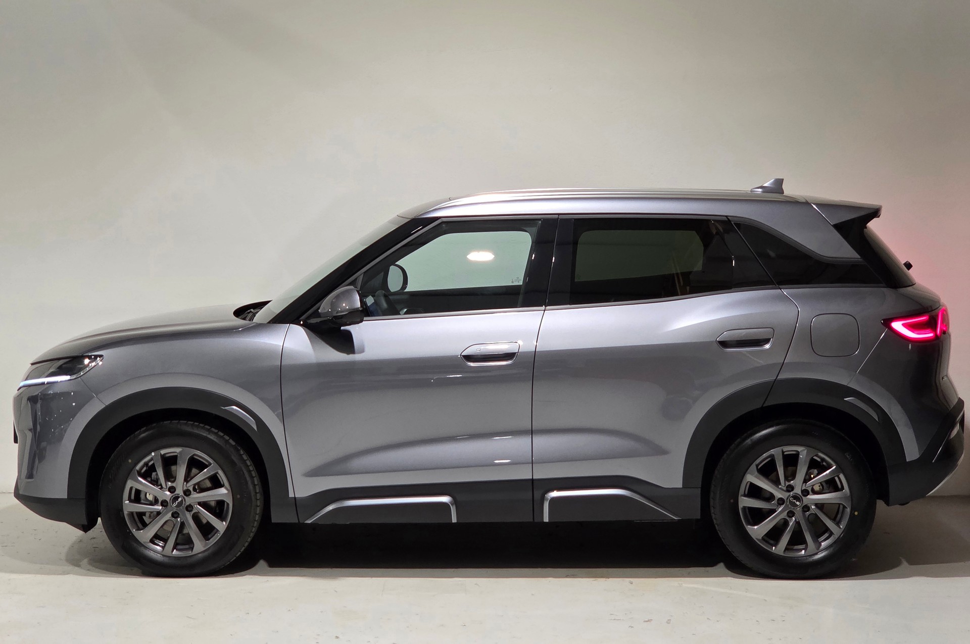 BYD Boost DM-i PHEV-image-1