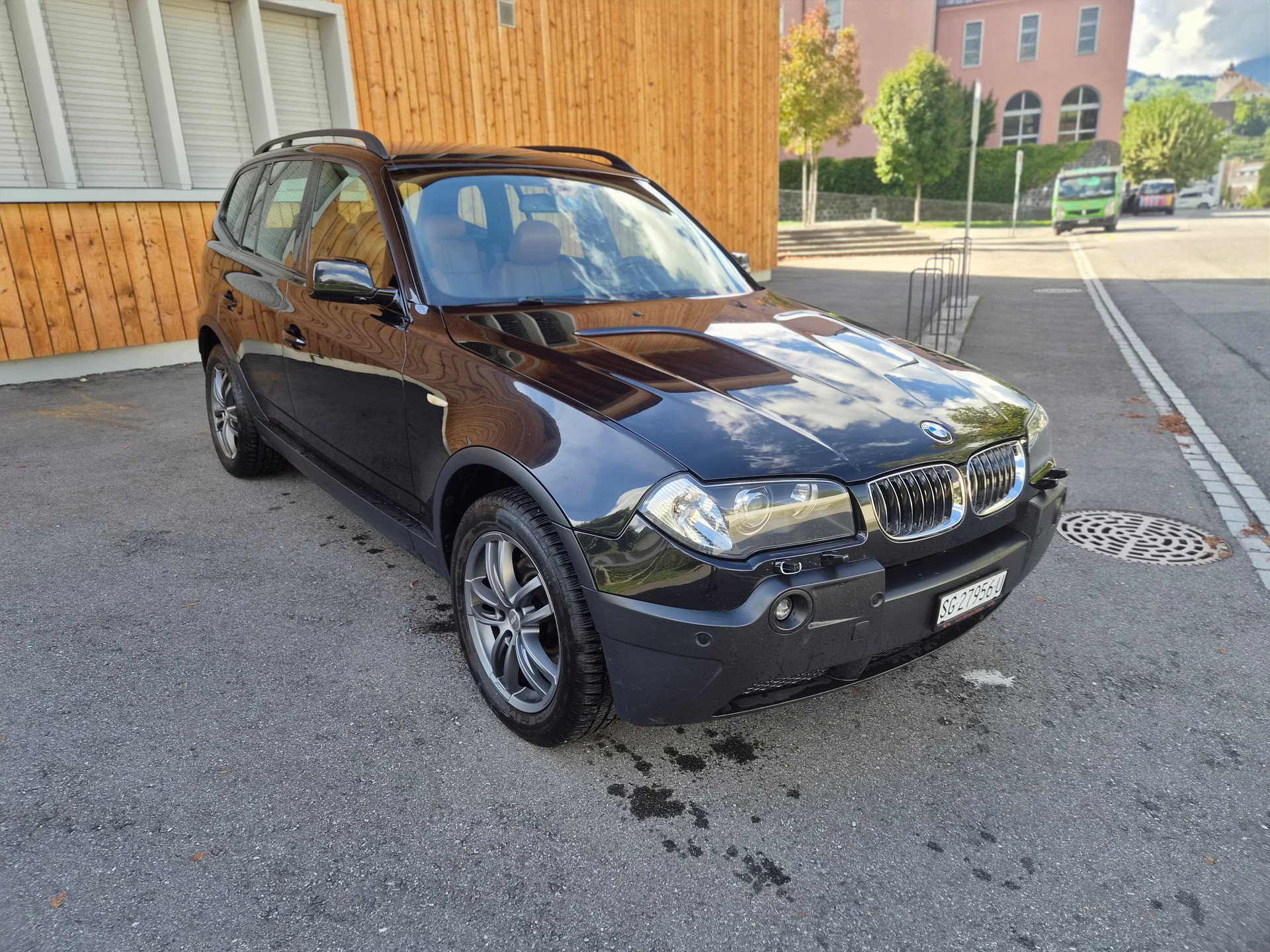 BMW X3 3.0d-image-1