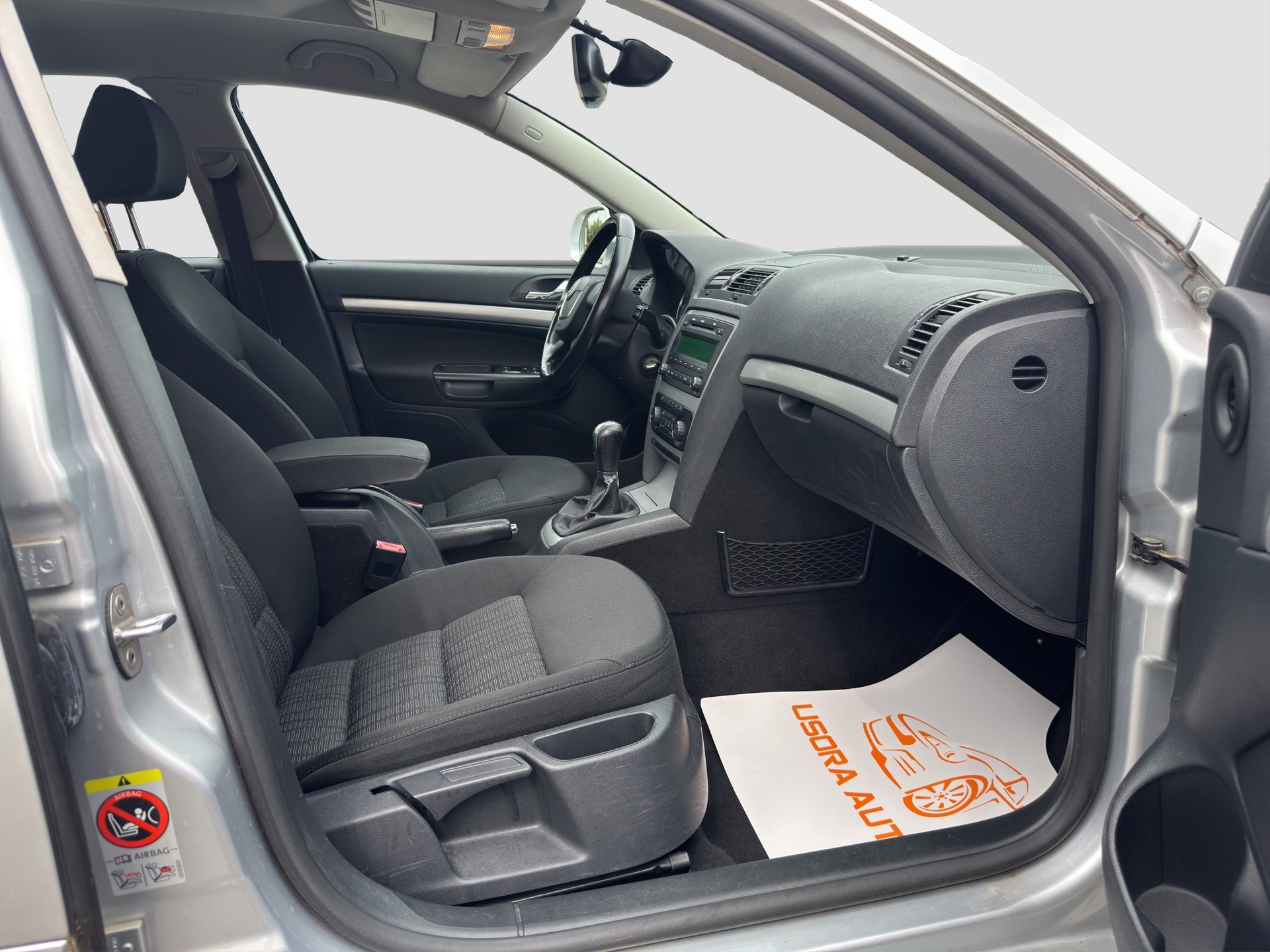 SKODA OCTAVIA-image-8
