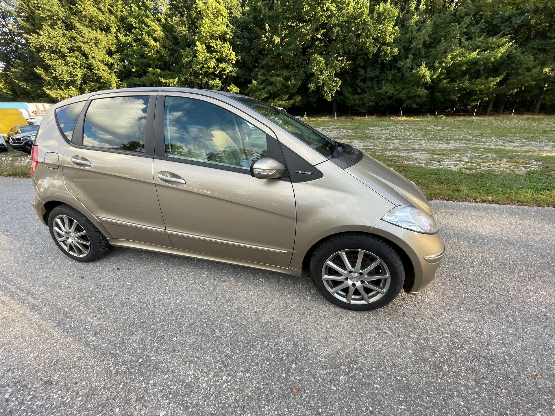 MERCEDES-BENZ A 200 Avantgarde-image-5