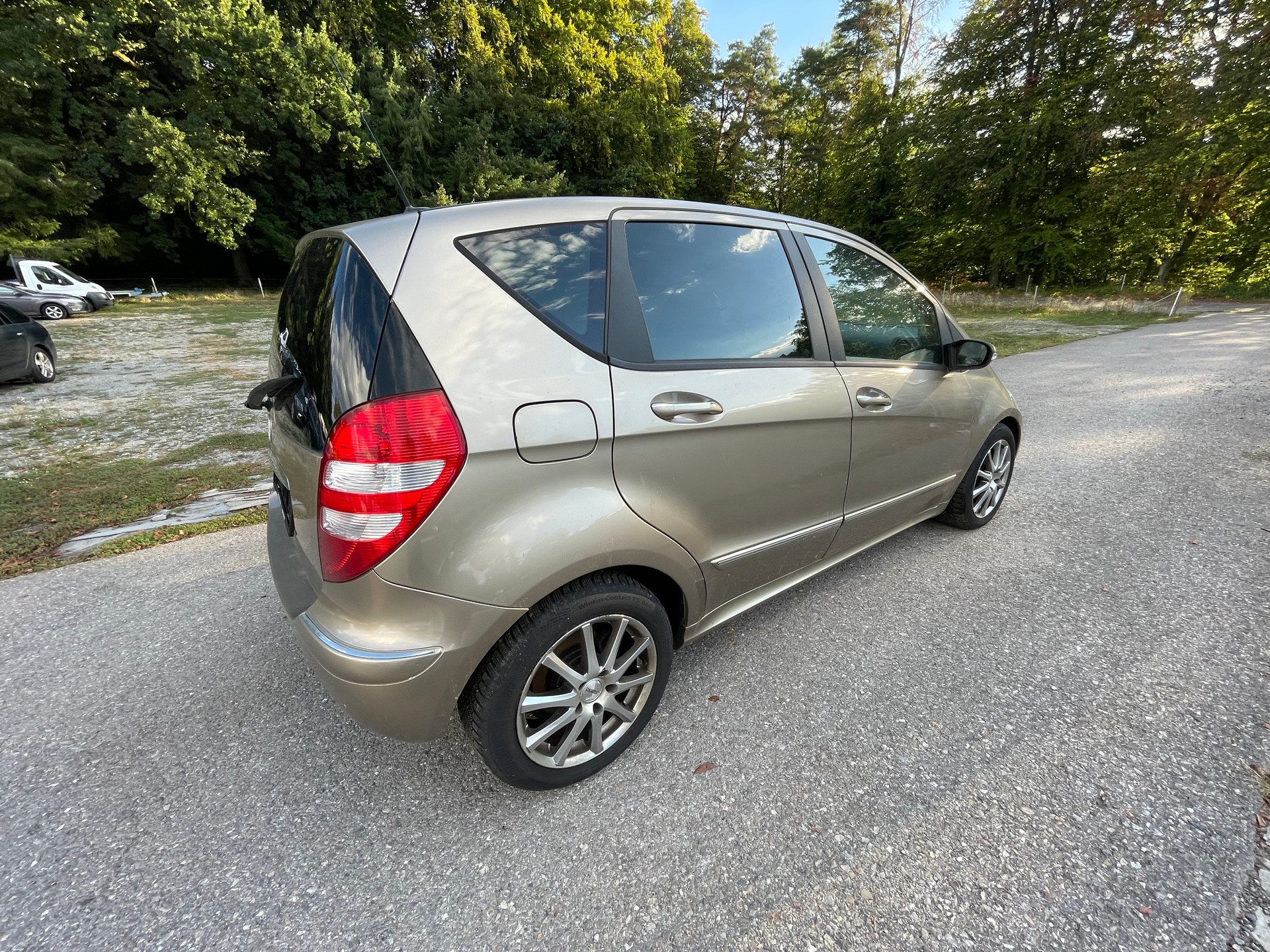MERCEDES-BENZ A 200 Avantgarde-image-2