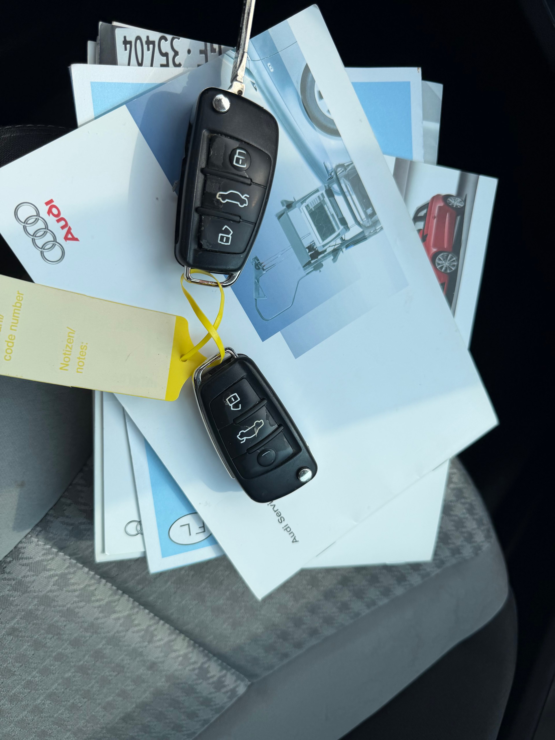 AUDI A1 1.4 TFSI Ambition S-tronic-image-12