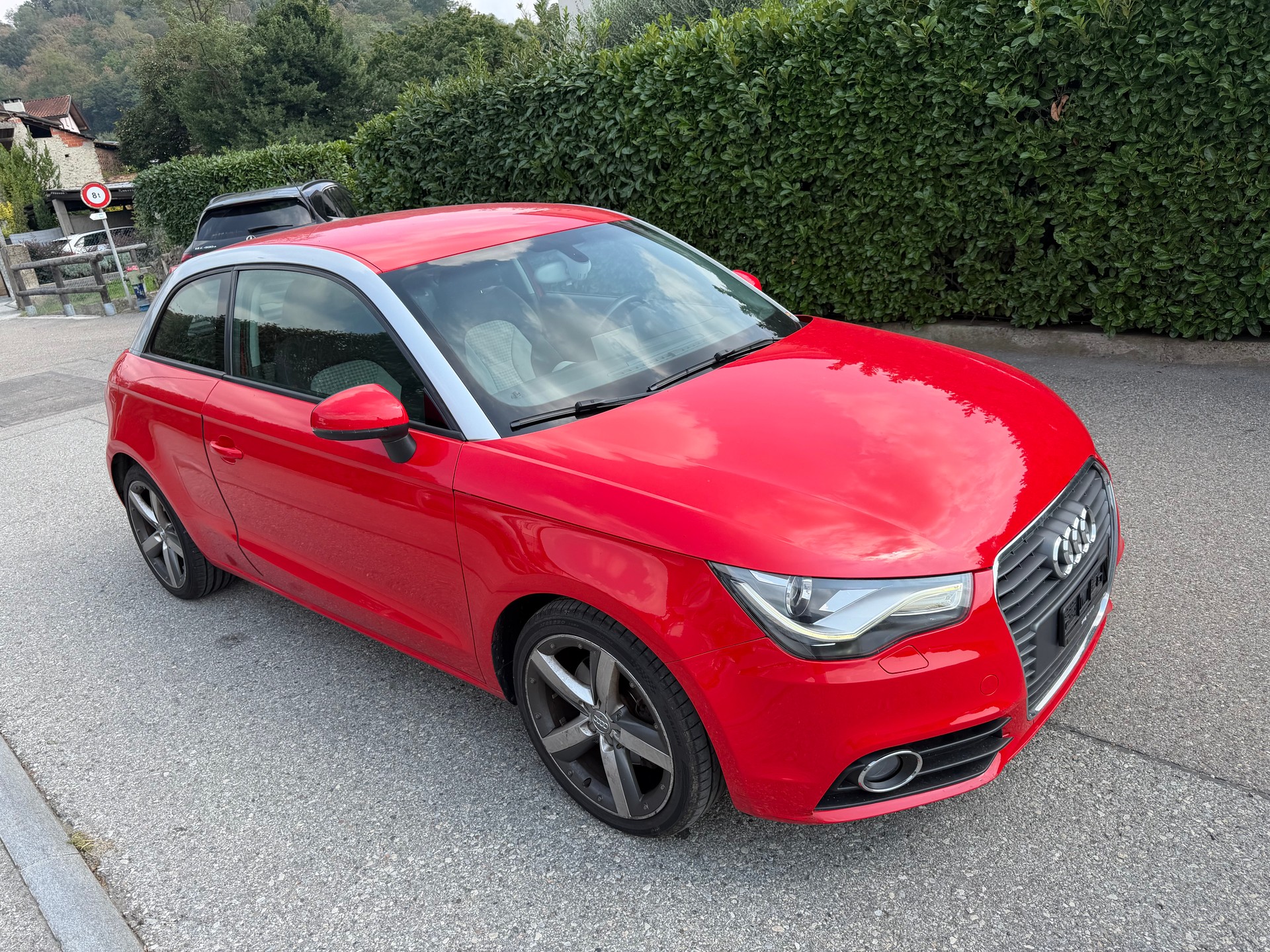 AUDI A1 1.4 TFSI Ambition S-tronic-image-2