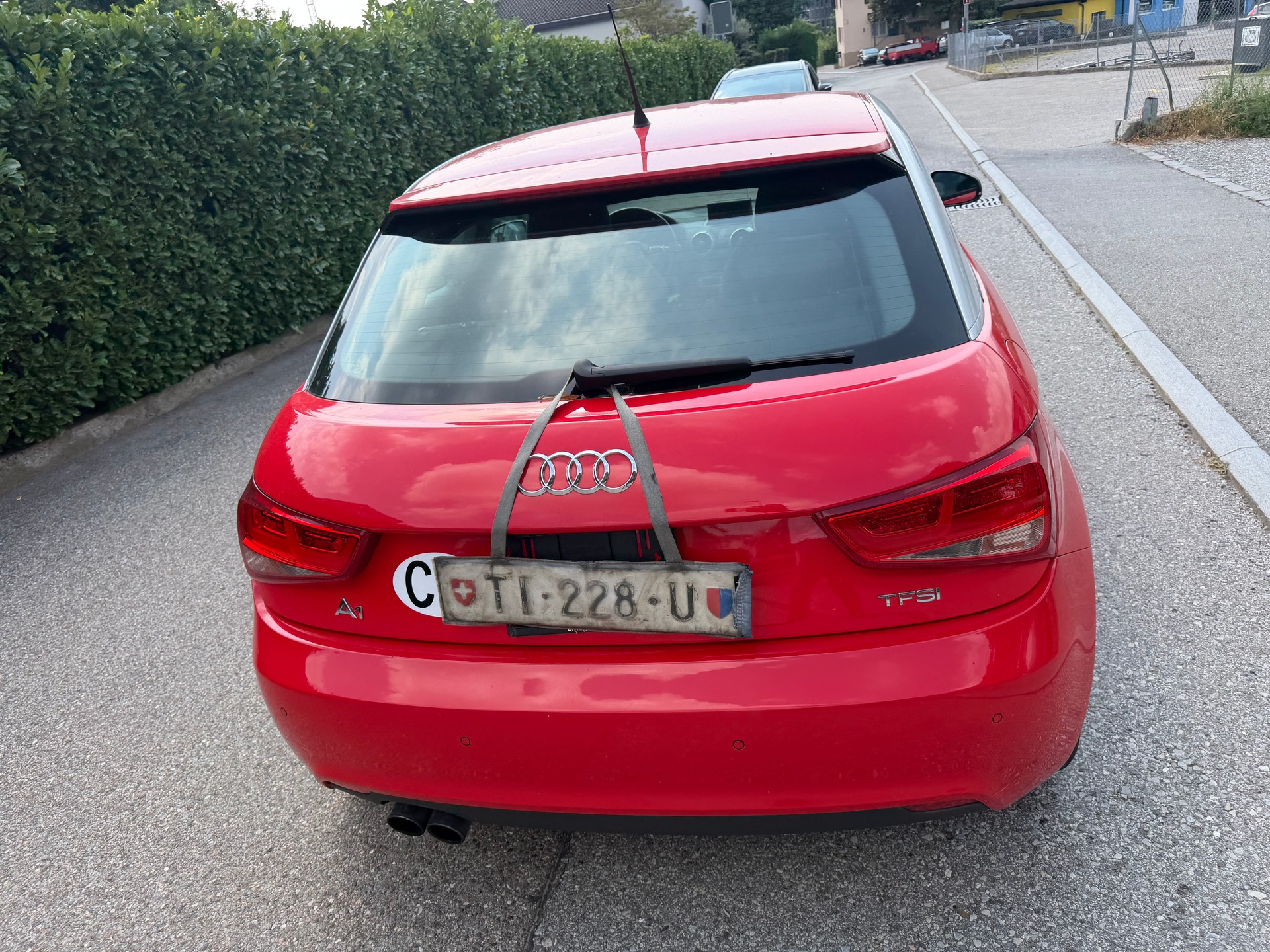 AUDI A1 1.4 TFSI Ambition S-tronic-image-4