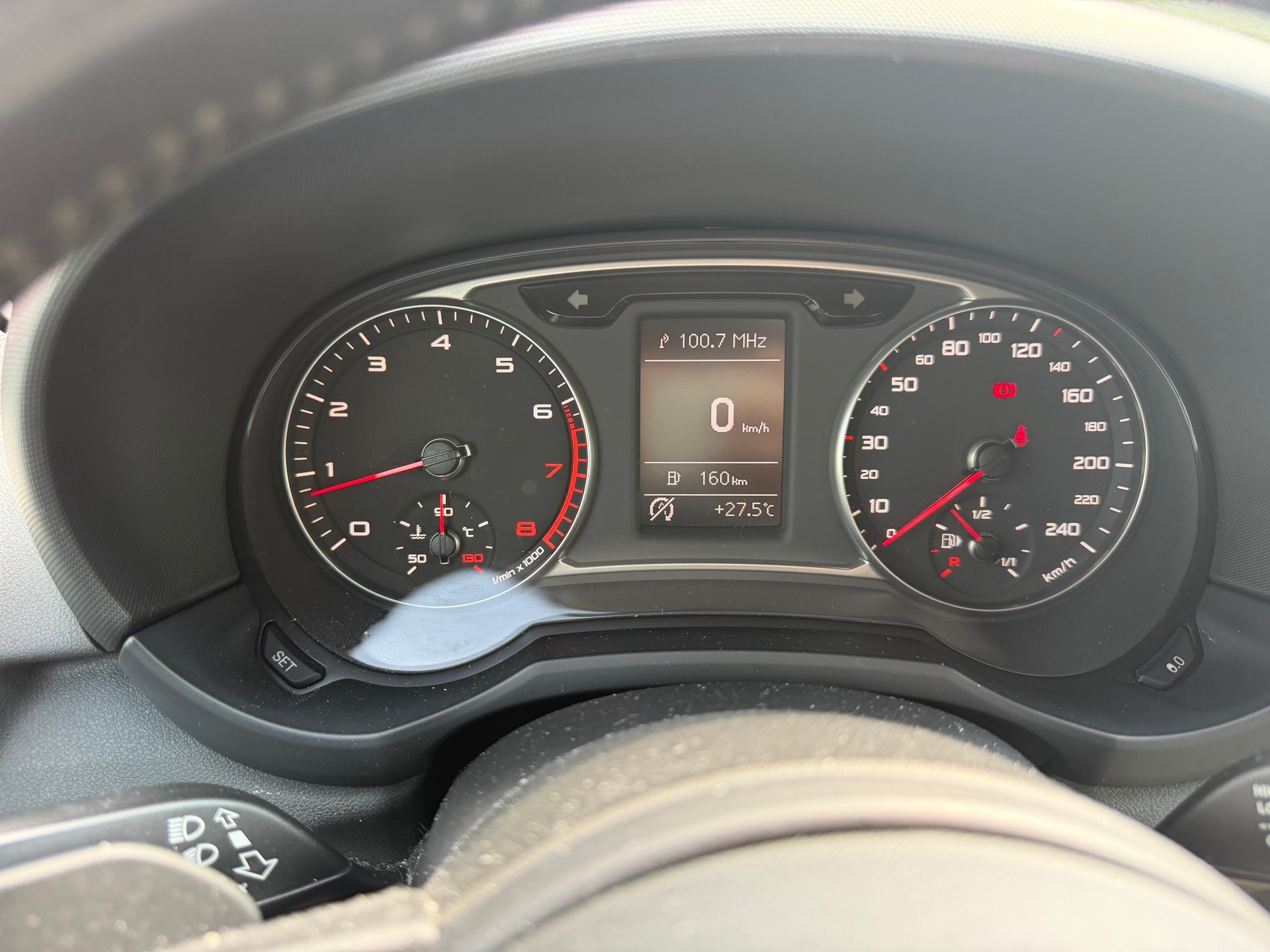 AUDI A1 1.4 TFSI Ambition S-tronic-image-7