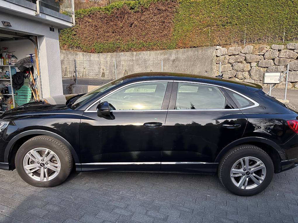 AUDI Q3-image-1