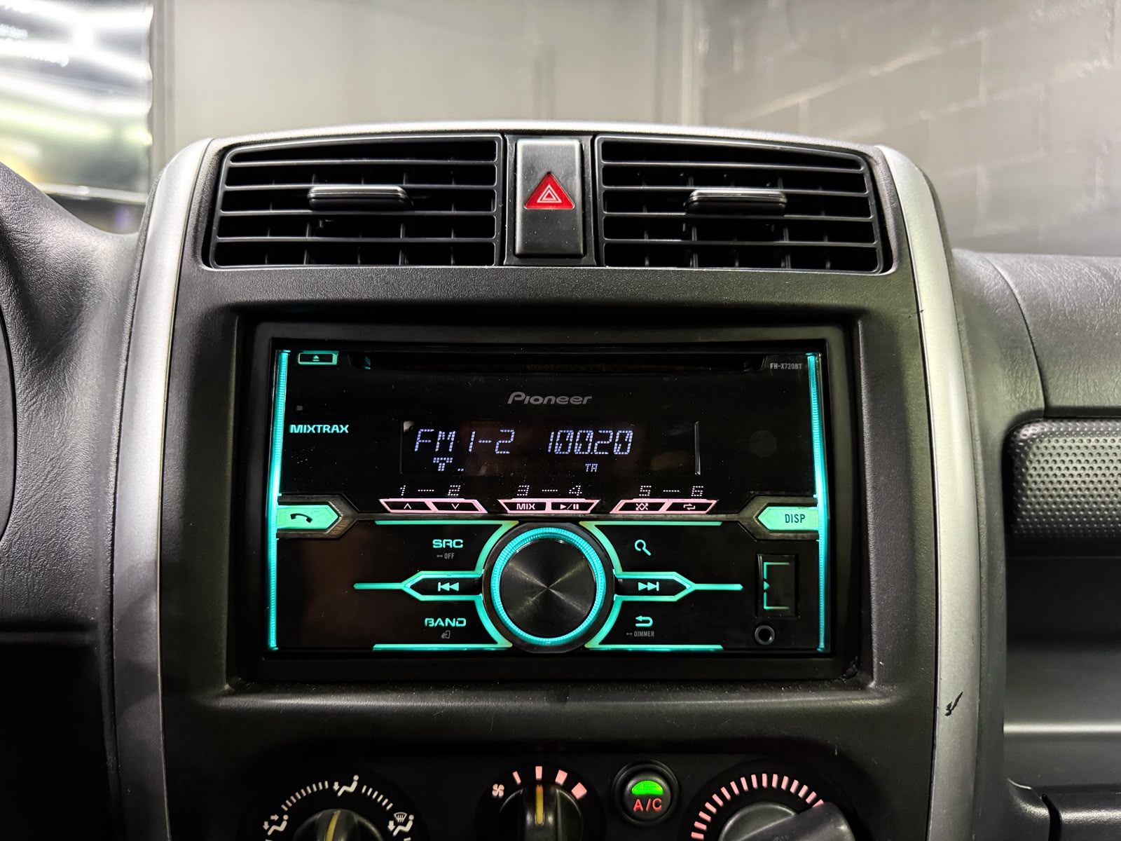 SUZUKI Jimny 1.3 16V Unico-image-16