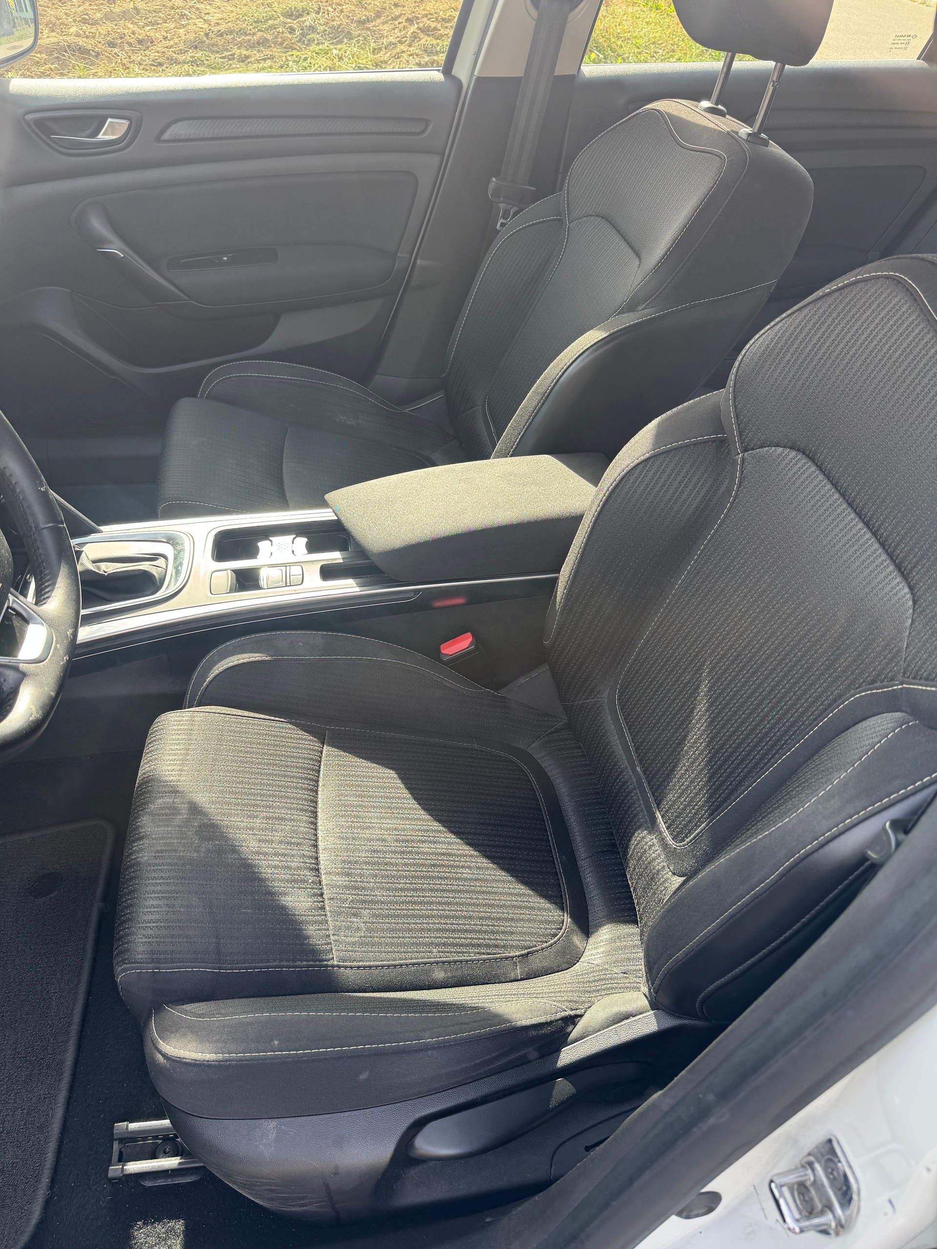 RENAULT Mégane Grandtour 1.5 dCi Business Line EDC-image-10