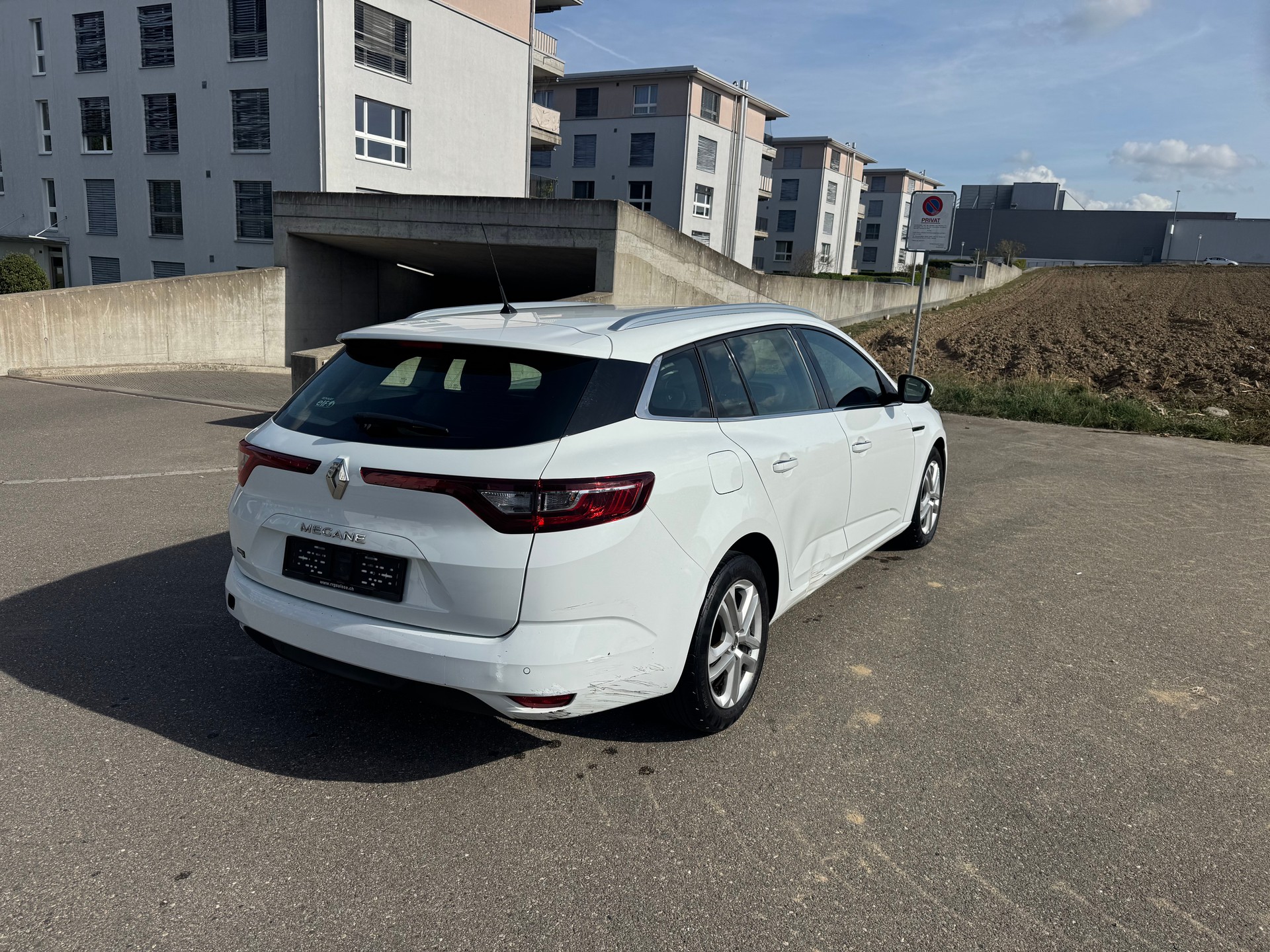RENAULT Mégane Grandtour 1.5 dCi Business Line EDC-image-4