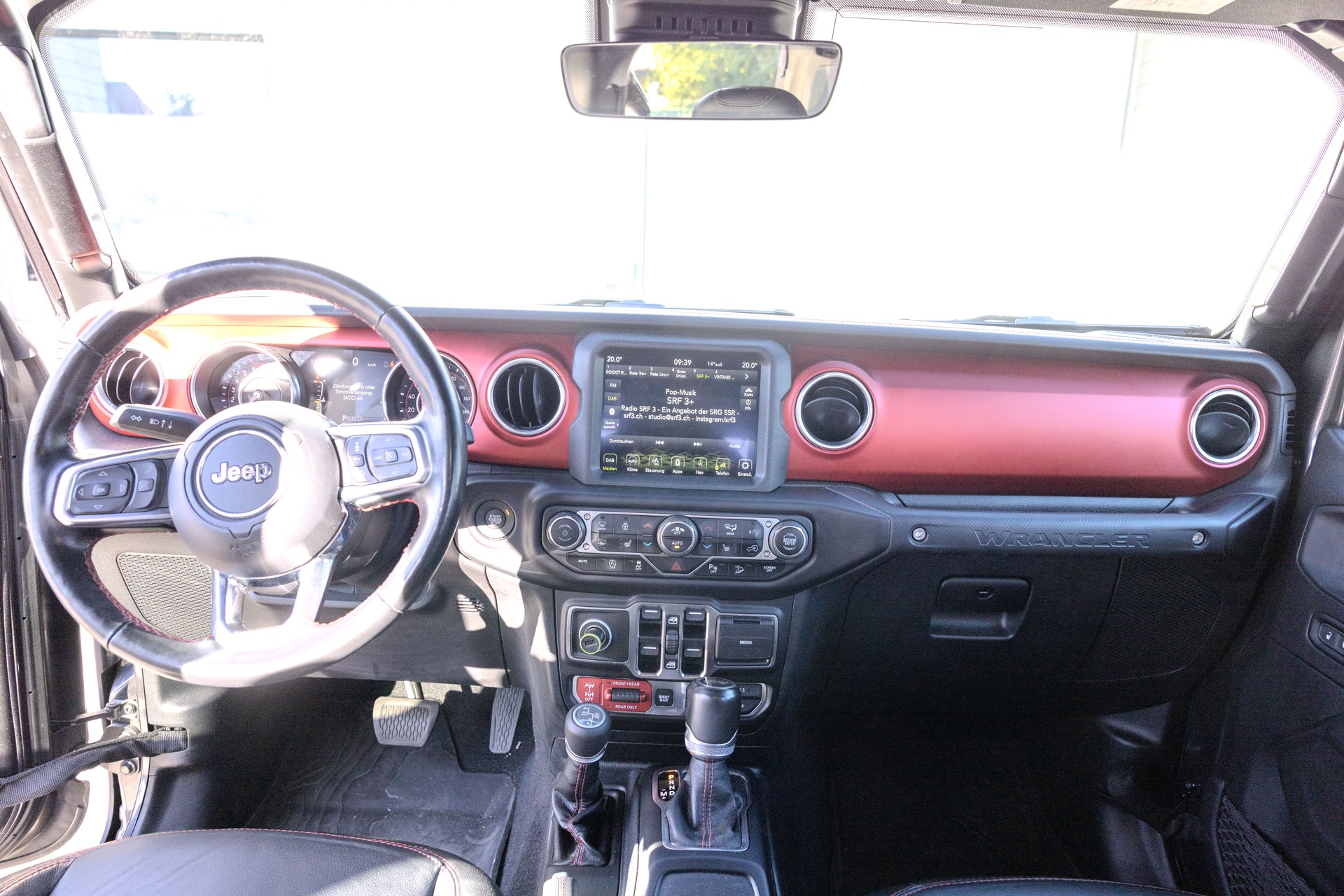 JEEP 2.0 Turbo Rubicon Unlimited-image-8
