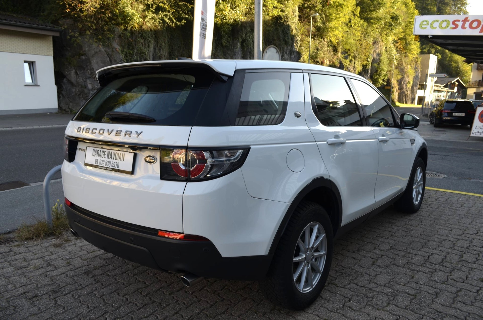 LAND ROVER Discovery Sport 2.0 TD4 HSE AT9-image-3
