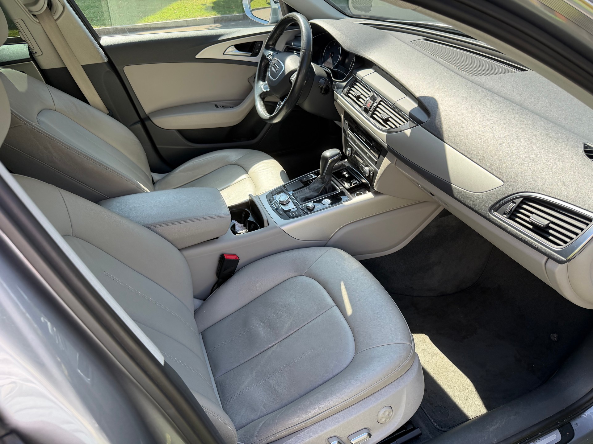 AUDI A6 Avant 3.0 TDI-image-4