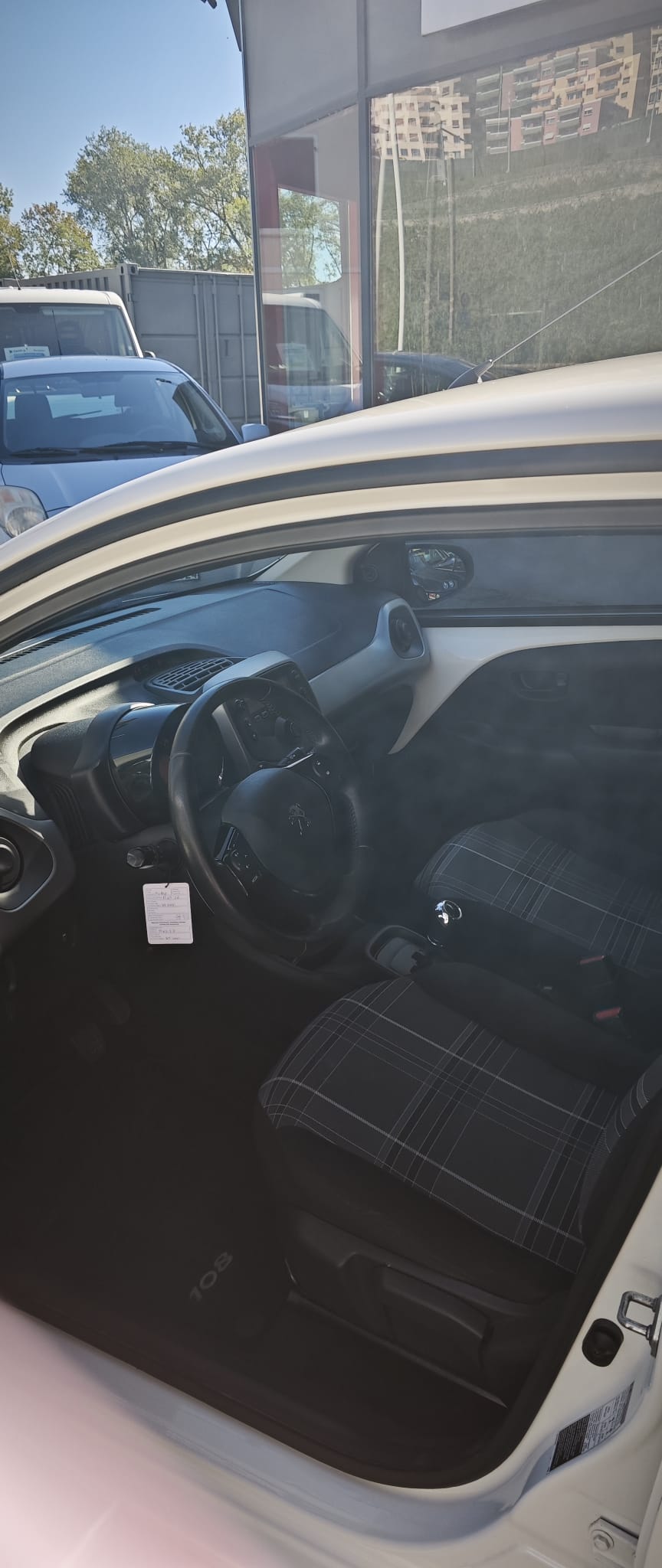 PEUGEOT 108 1.0 VTi Allure ETG-image-8