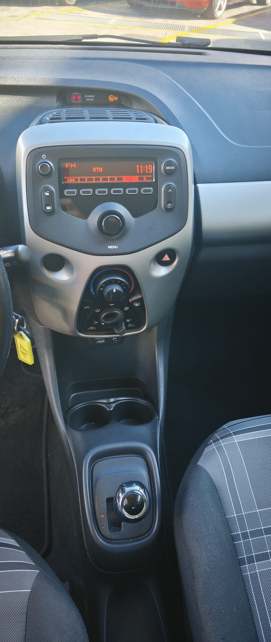 PEUGEOT 108 1.0 VTi Allure ETG-image-11